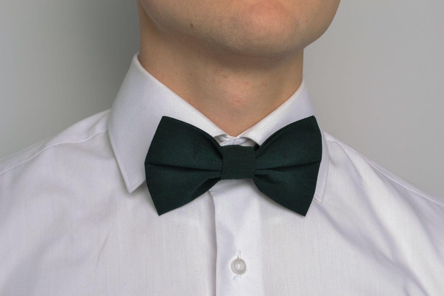 Classic grey and green bow tie photo 1