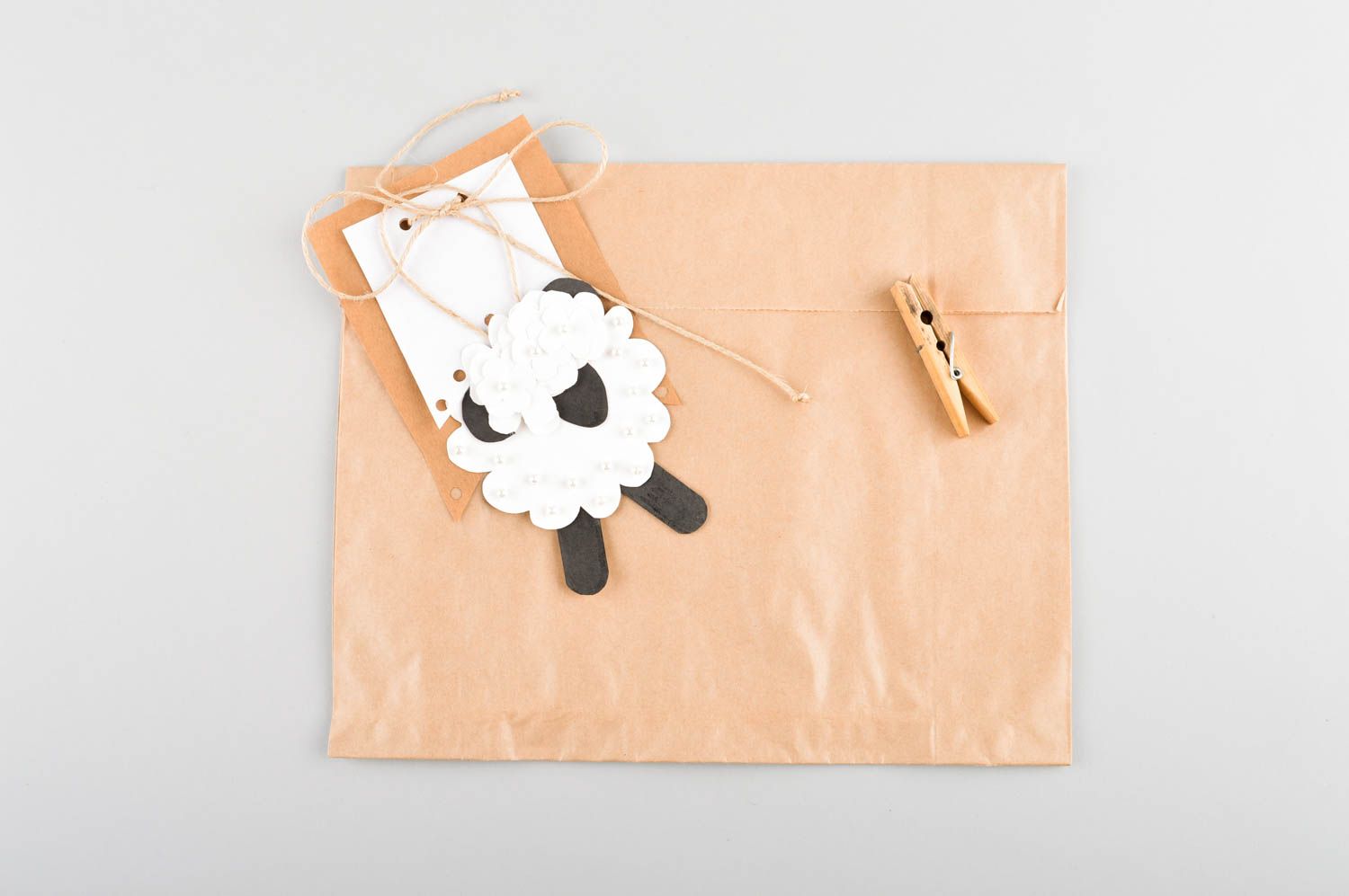 Pochette cadeau fait main Emballage cadeau marron avec mouton Petit cadeau photo 4
