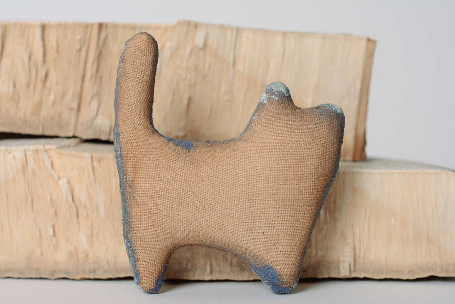 Мягкая игрушка ручной работы котик из хлопковой ткани с кофейной пропиткой фото 4