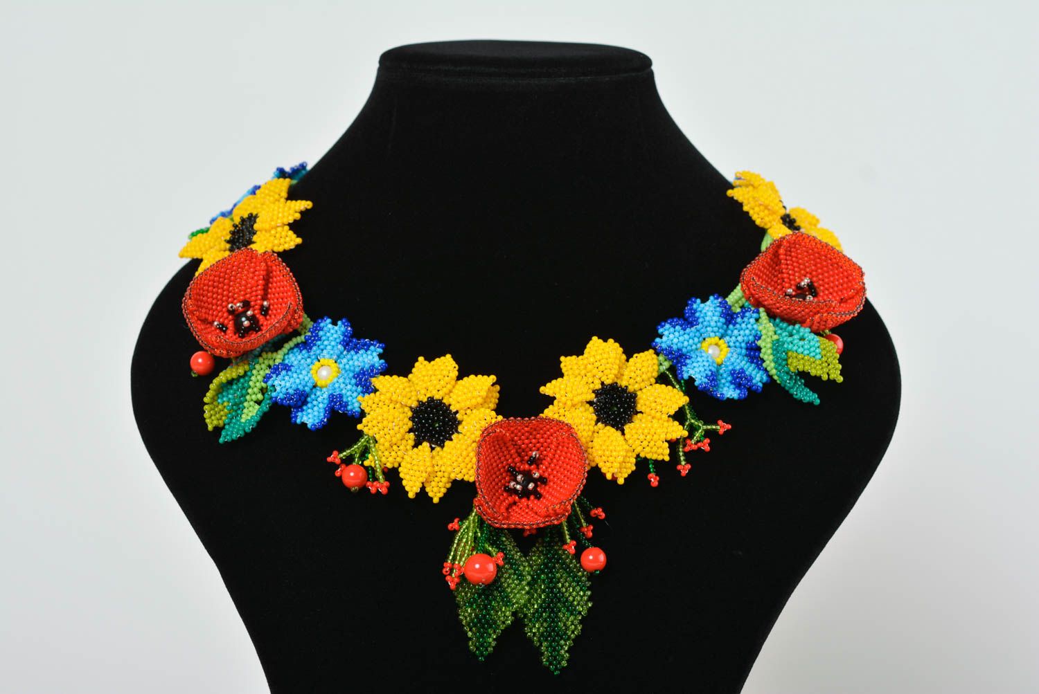 Ожерелье из бисера колье ручной работы цветочное украшение на шею для девушек фото 3