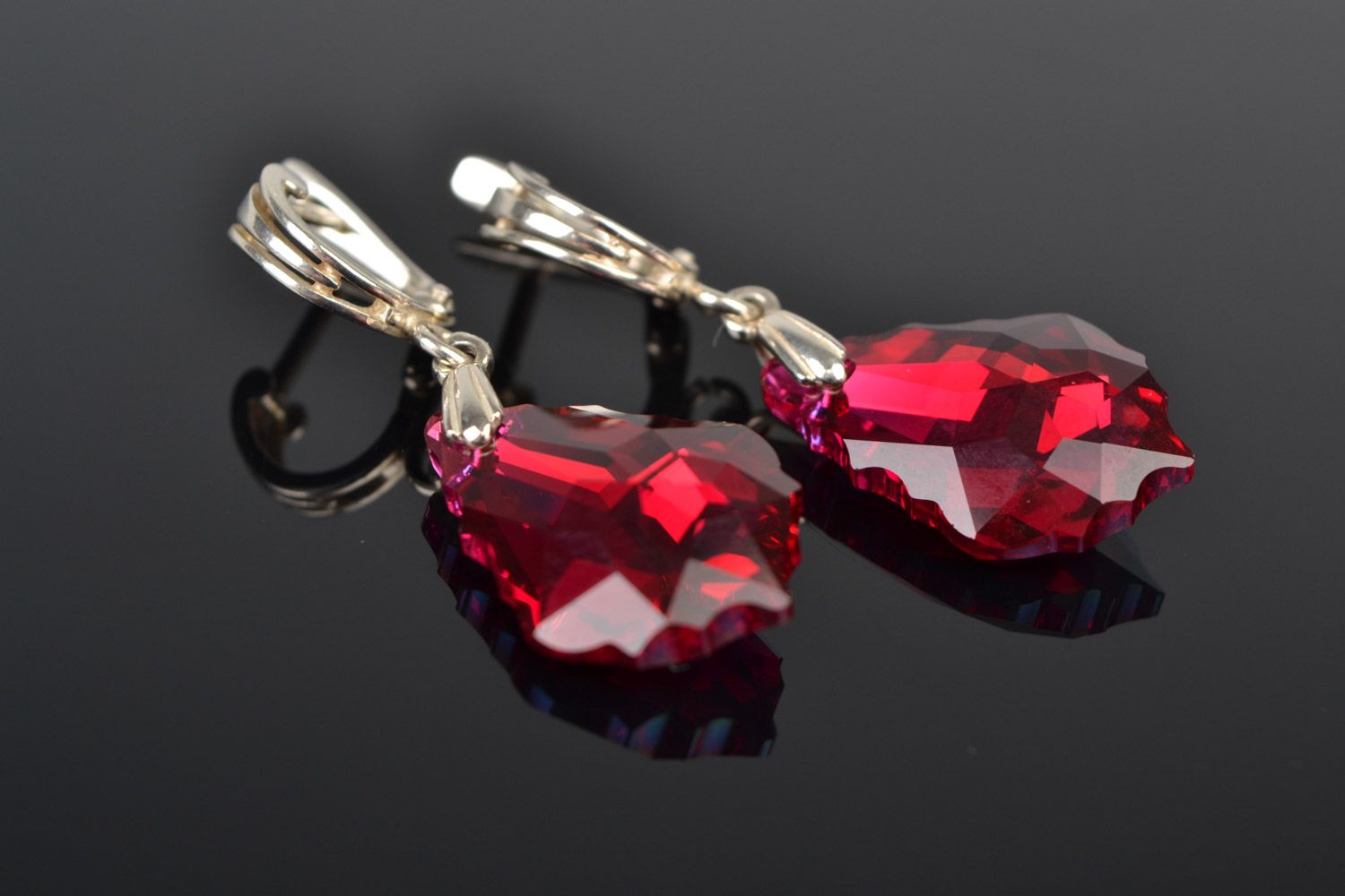 Handmade long dangling earrings with red sparkling Austrian crystals photo 3