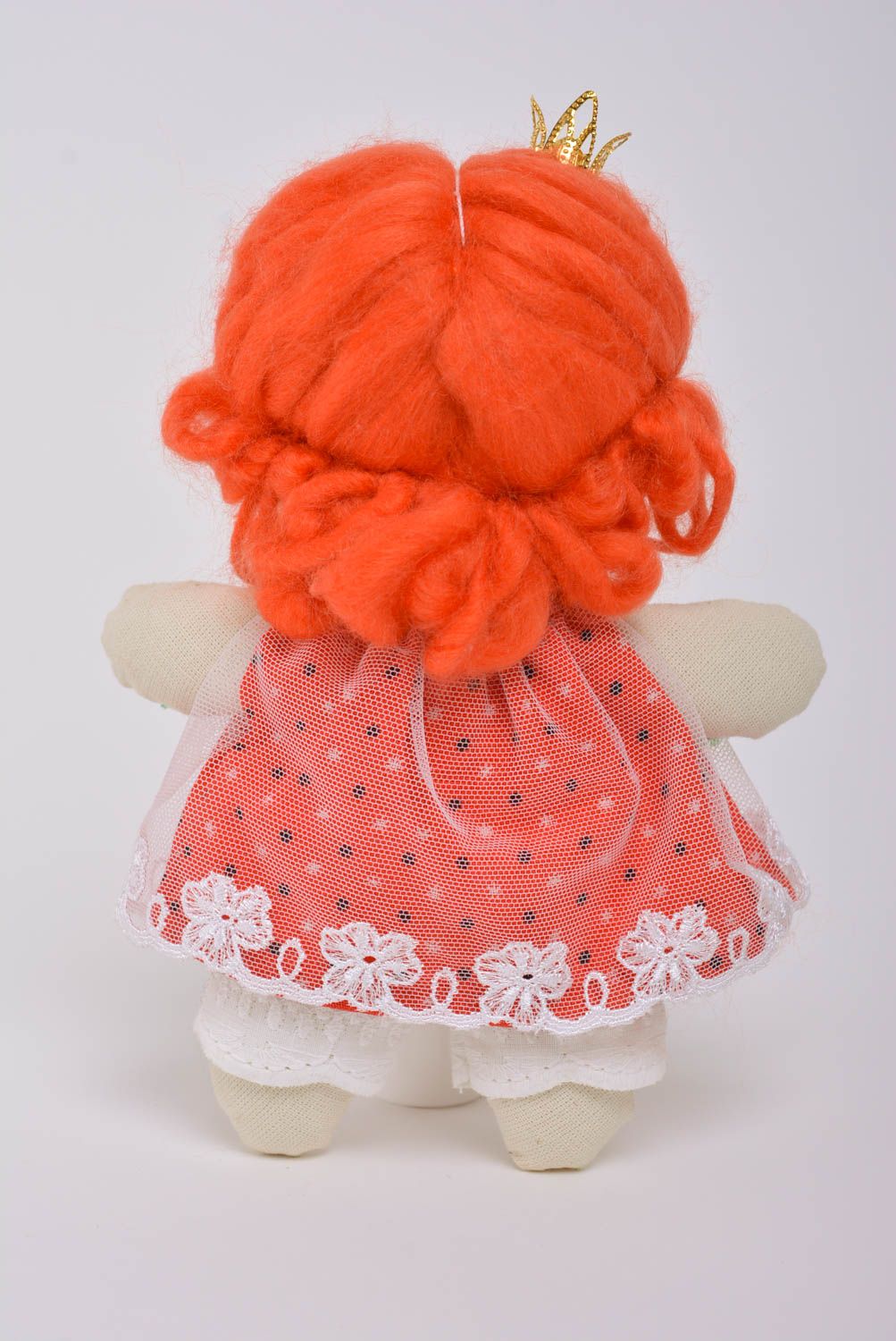 Spielzeug Puppe aus Stoff nettes Mädchen Prinzessin mit roten Haaren handmade foto 3