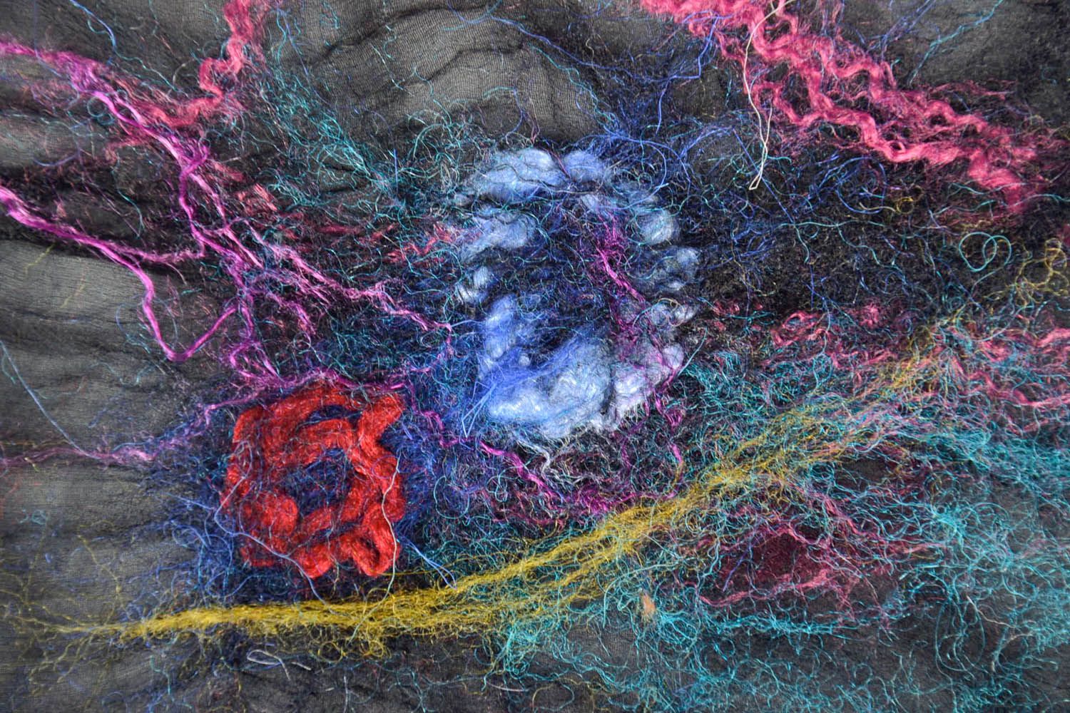 Schal aus Wolle in der Filzen-Technik foto 4