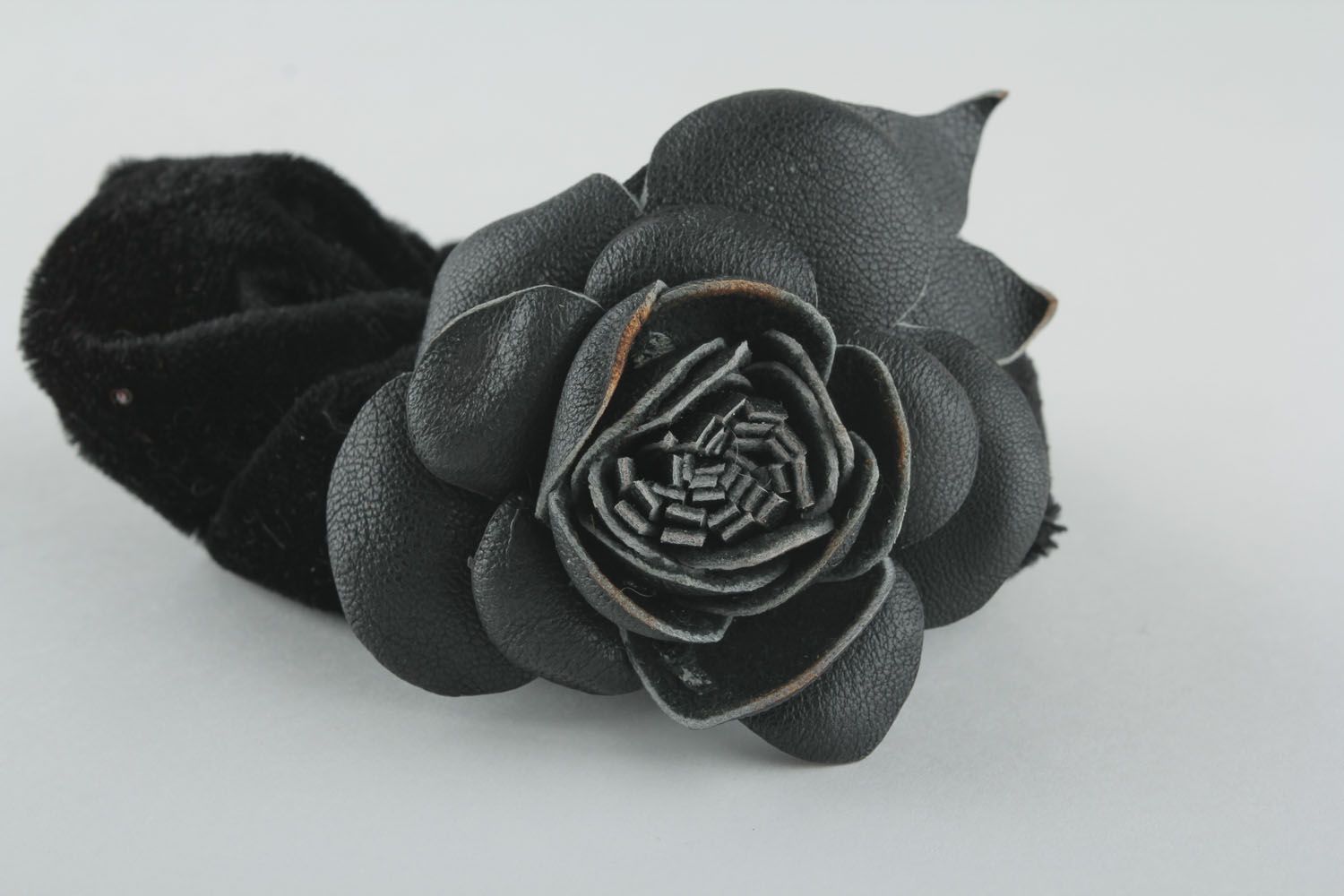 Hair tie with leather flower photo 2