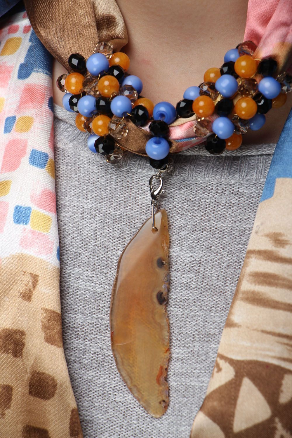 Thin bright scarf with natural stones photo 2