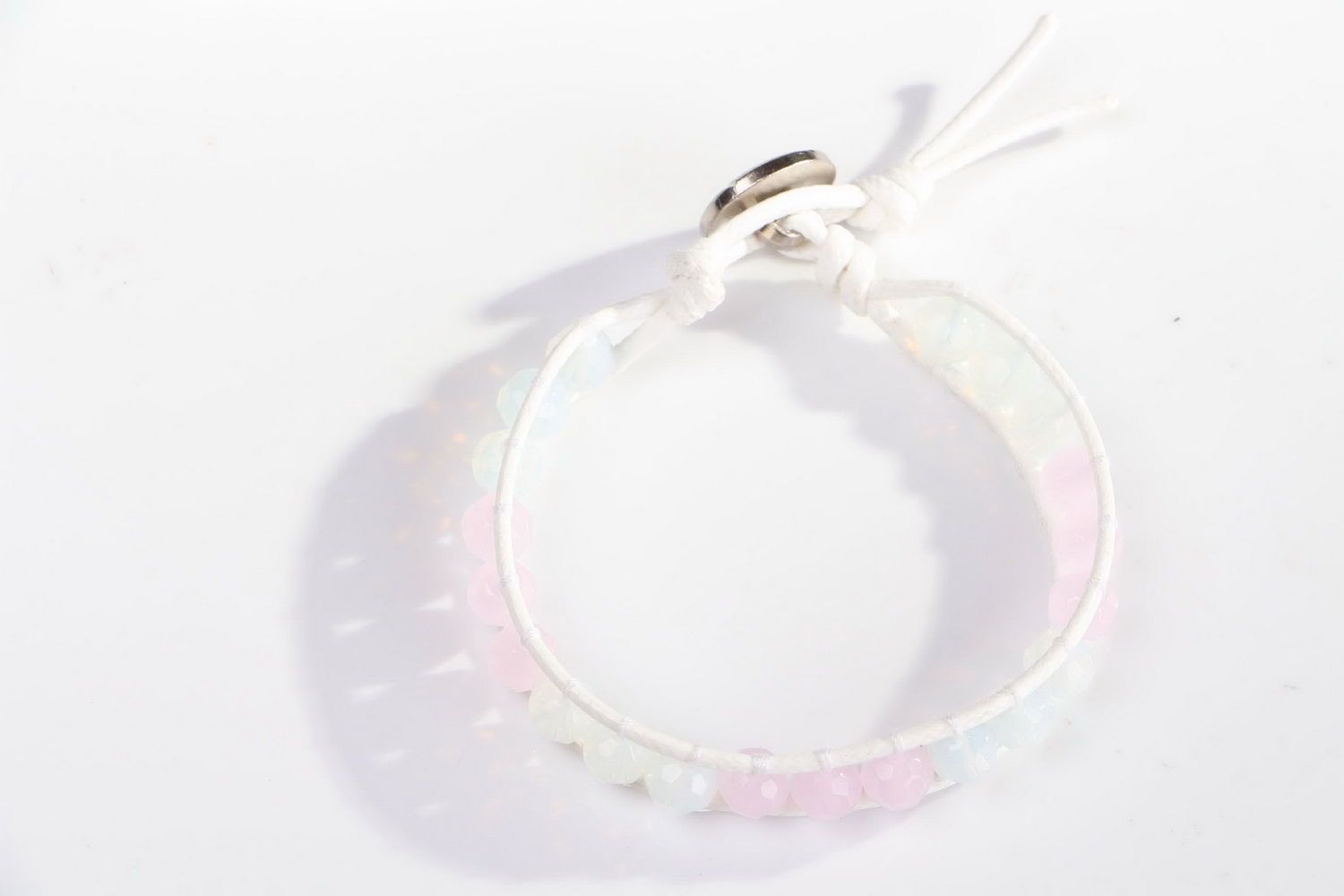 Bracelet made of pink quartz photo 4