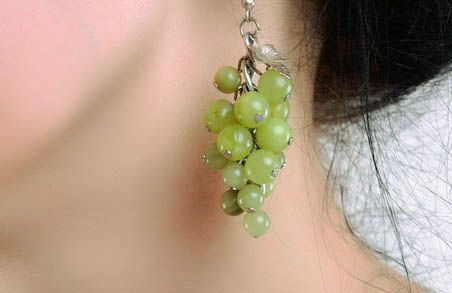 Boucles d'oreilles artisanales en perles de verroterie Grappe de raisin photo 4