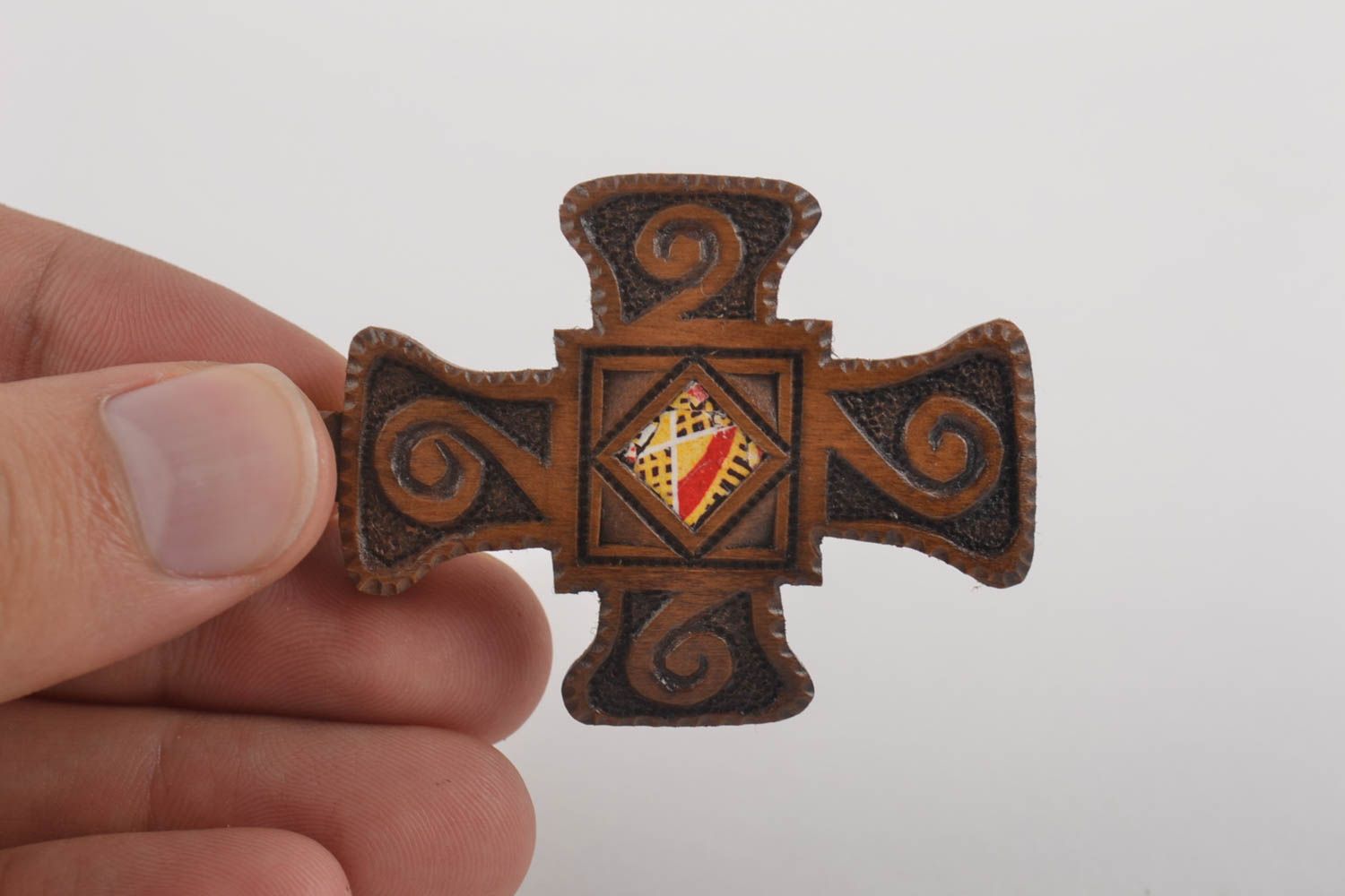 Cruz de madera peral hecha a mano bisutería original regalo personalizado foto 2