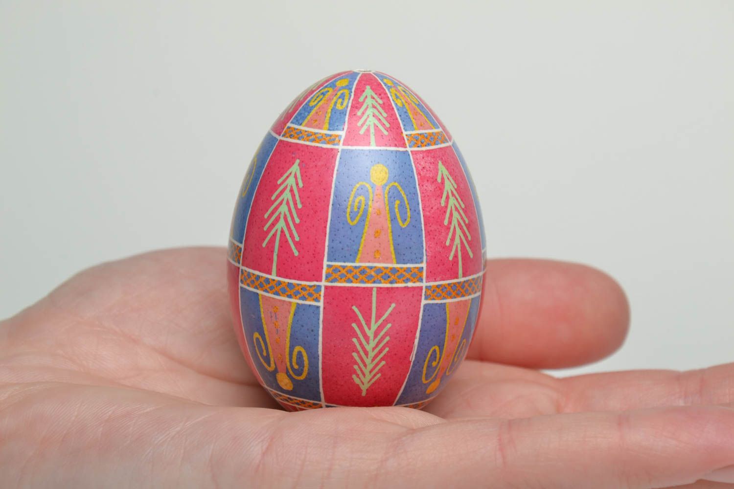 Oeuf de Pâques peint de colorants d'aniline fait main décoratif original photo 5