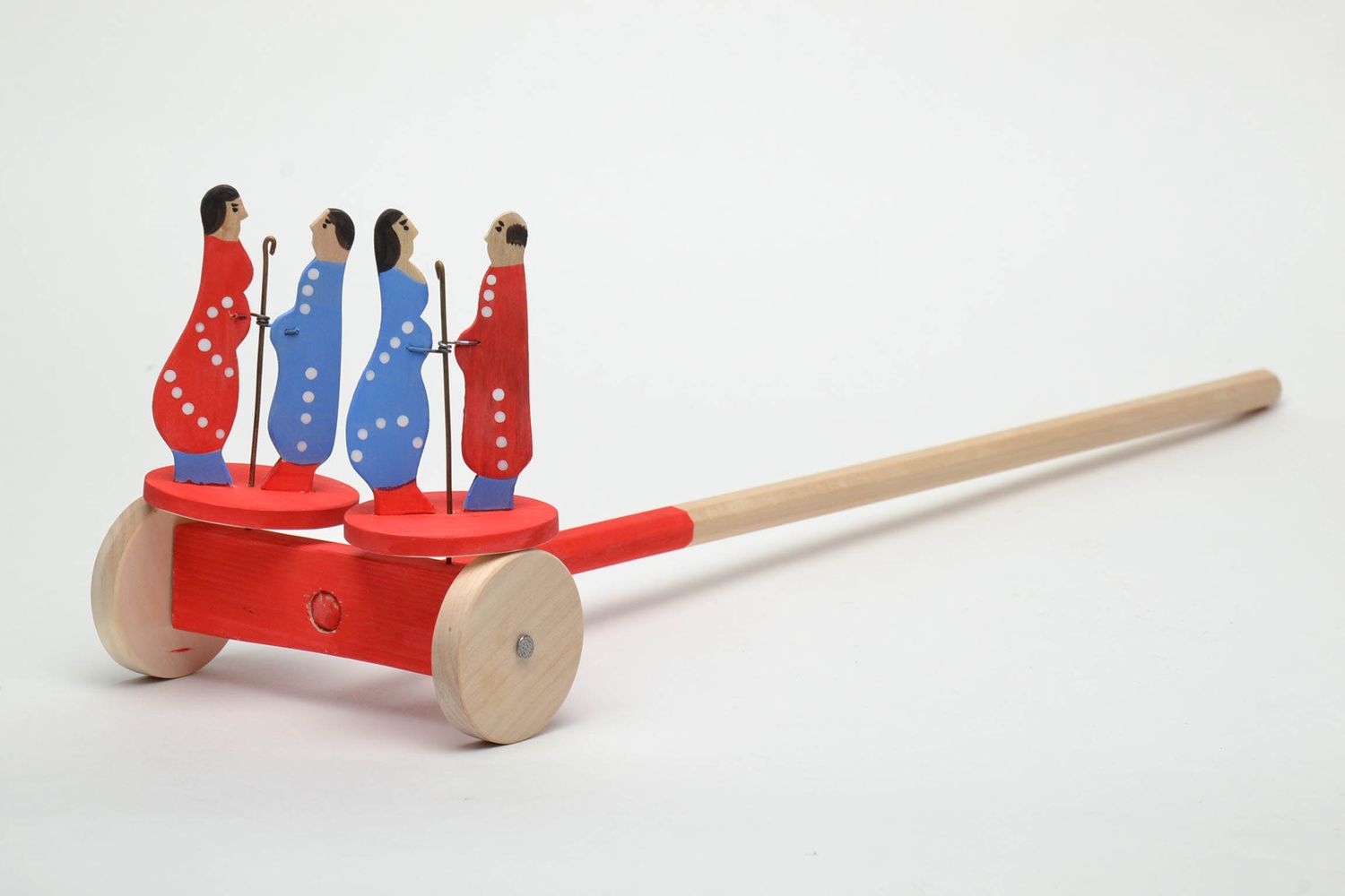 Wooden wheeled toy Citizens photo 2