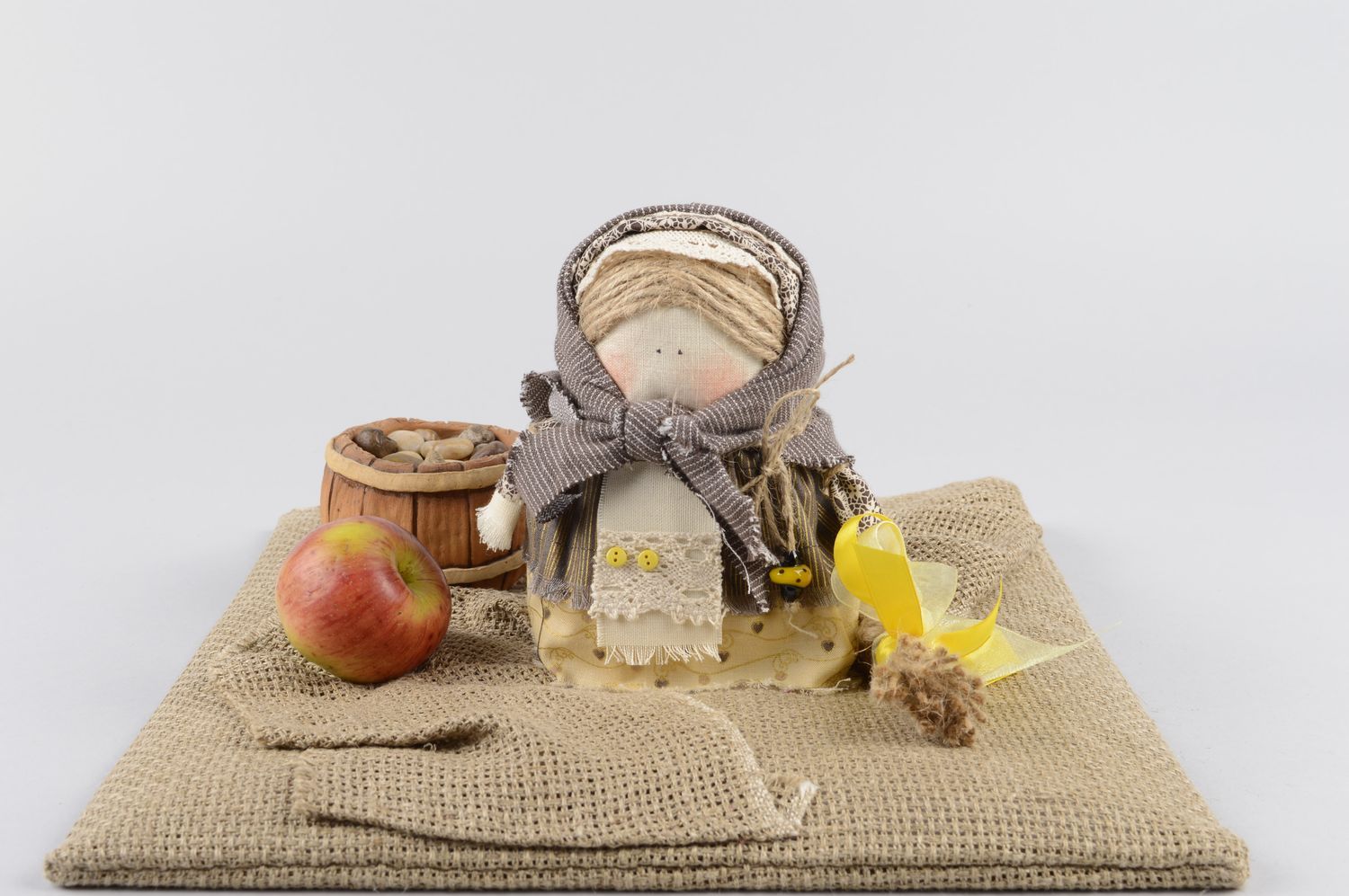 Muñeca de trapo pequñita hecha a mano decoración de hogar regalo original foto 5