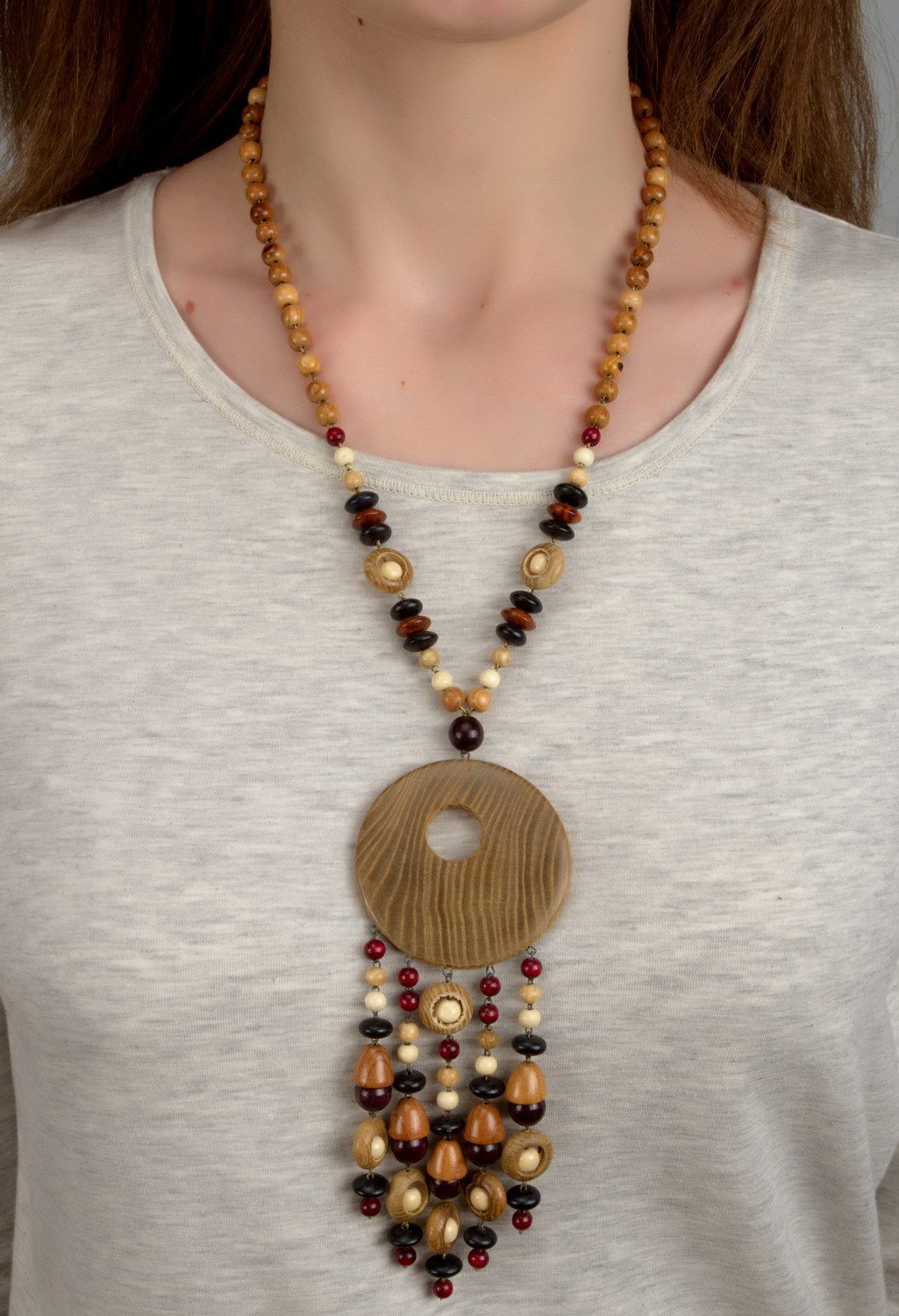 Long wooden necklace with clasp photo 4