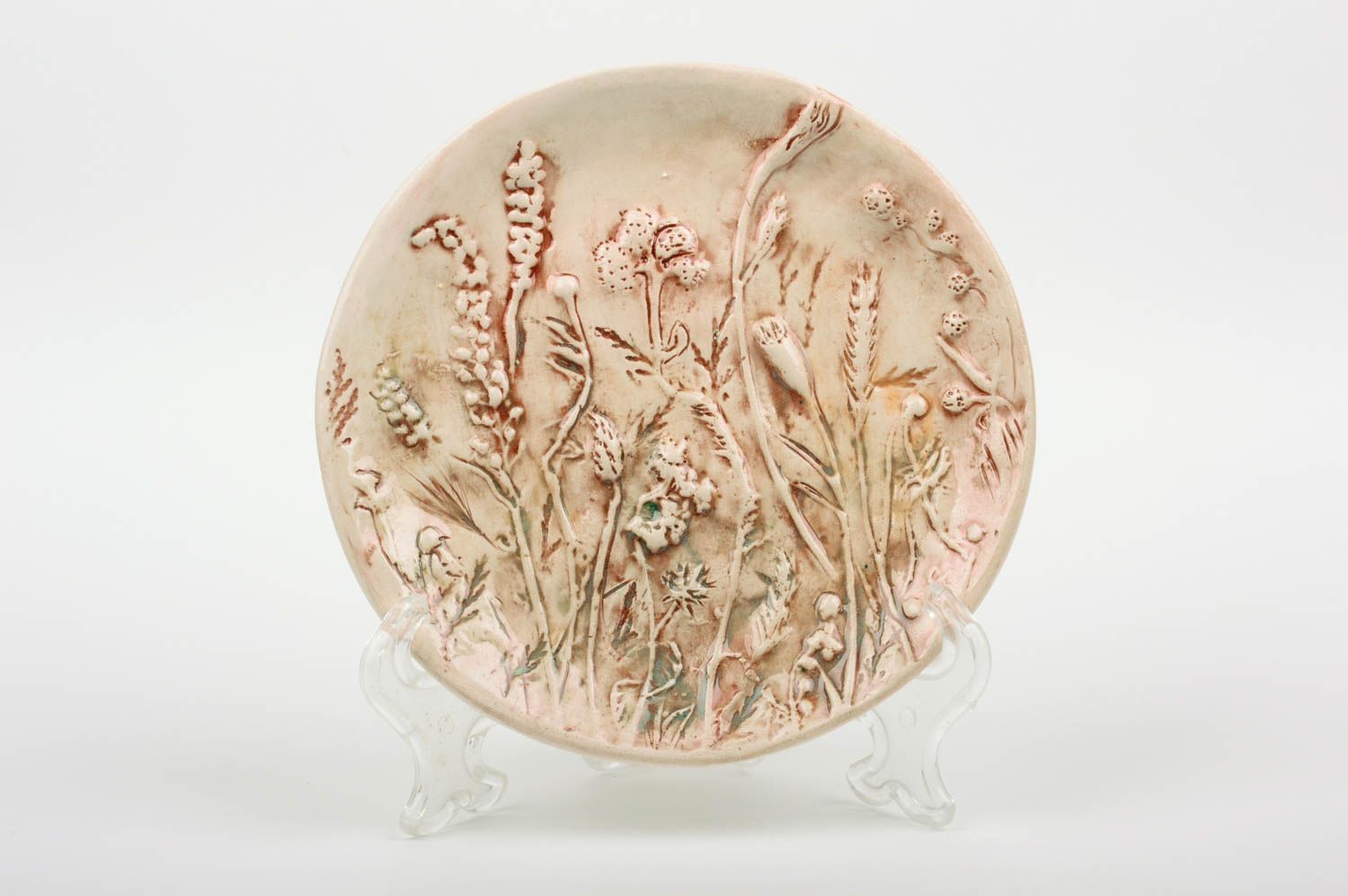 Керамическая тарелка ручной работы авторская с рельефными узорами полевые цветы фото 1