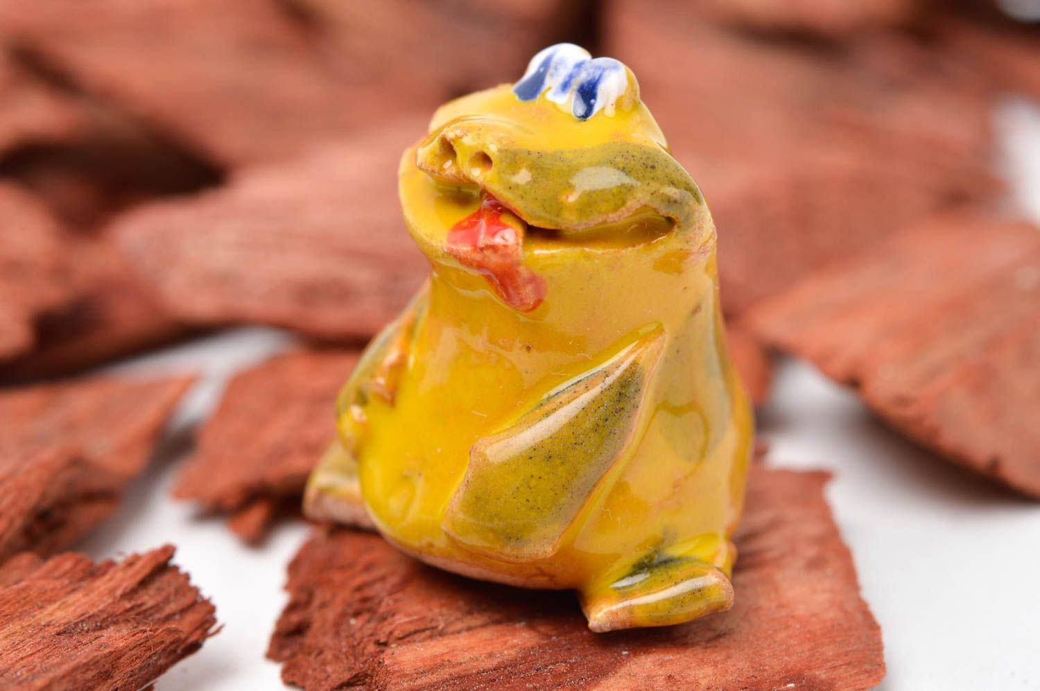 Frosch Keramik Deko Figur aus Ton handgemachte Tier Statue Miniatur Figur bemalt foto 1