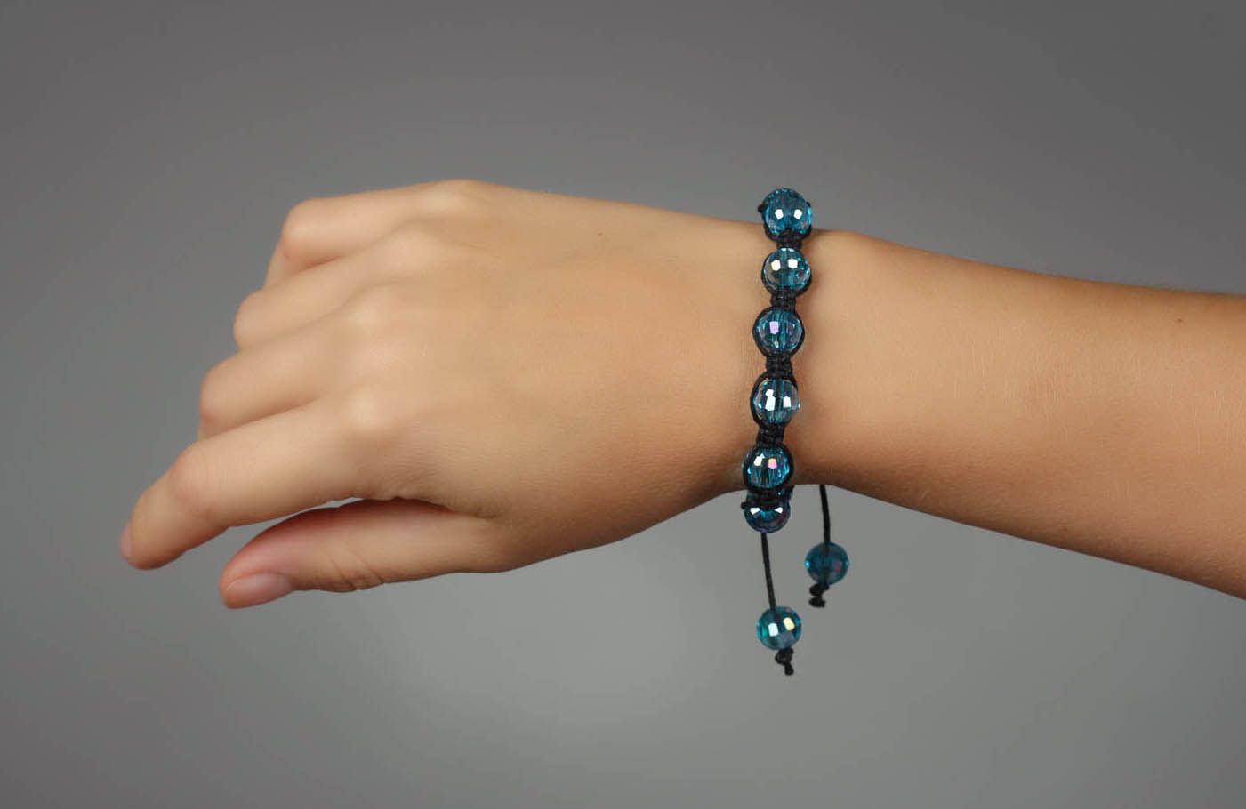 Bracelet fait main en cristal bleu photo 4
