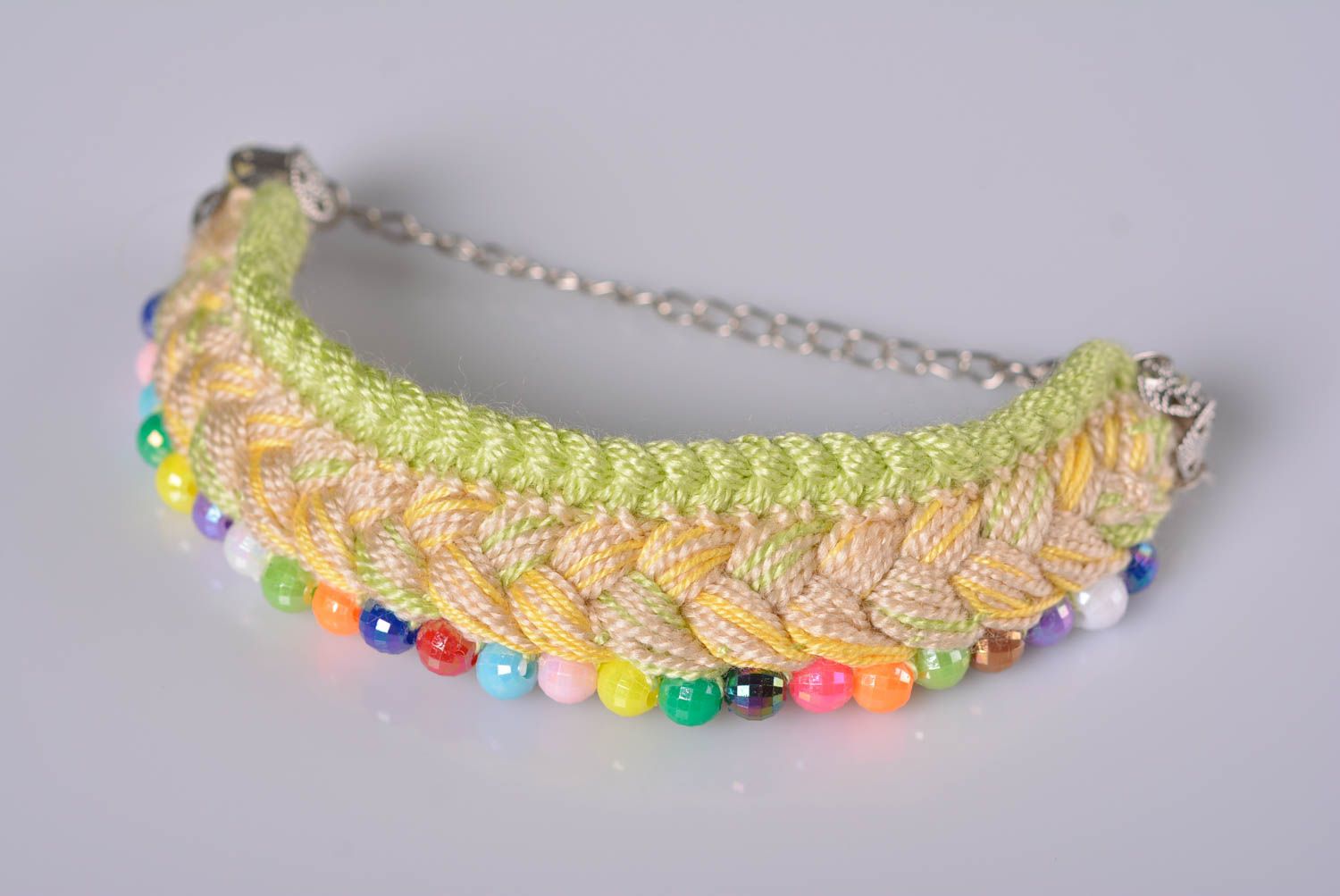 Bracelet large Bijou fait main tressé en fils avec perles colorées Cadeau femme photo 1