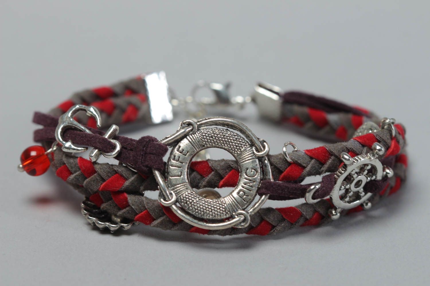 Плетеный браслет из натуральной кожи с металлическими вставками в морском стиле  фото 3