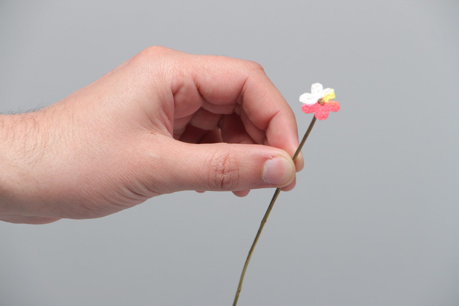 Цветок вязаный крючком декоративный полевой из хлопчатобумажных ниток хэнд мэйд фото 5