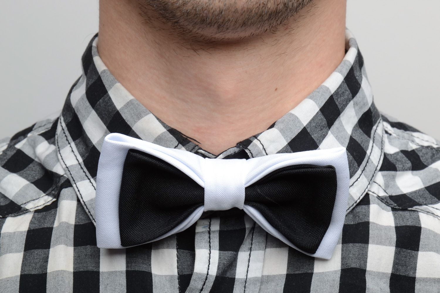 Handmade contrast black and white bow tie sewn of costume fabric for men photo 1