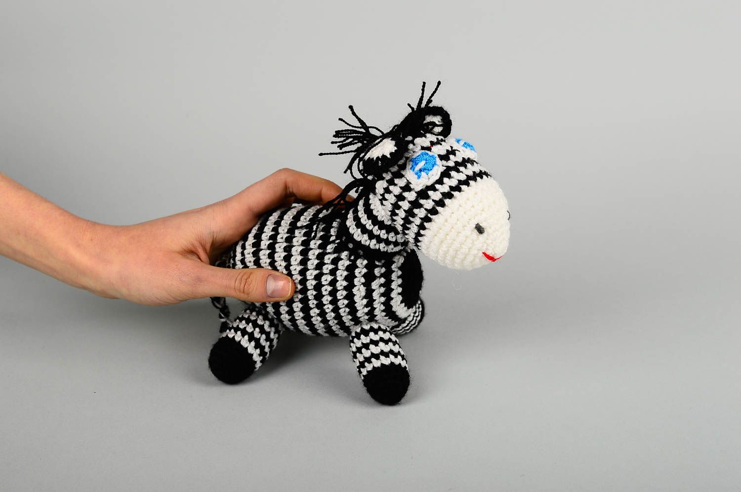 Jouet zèbre fait main Peluche tricot en fils de coton au crochet Déco chambre photo 2
