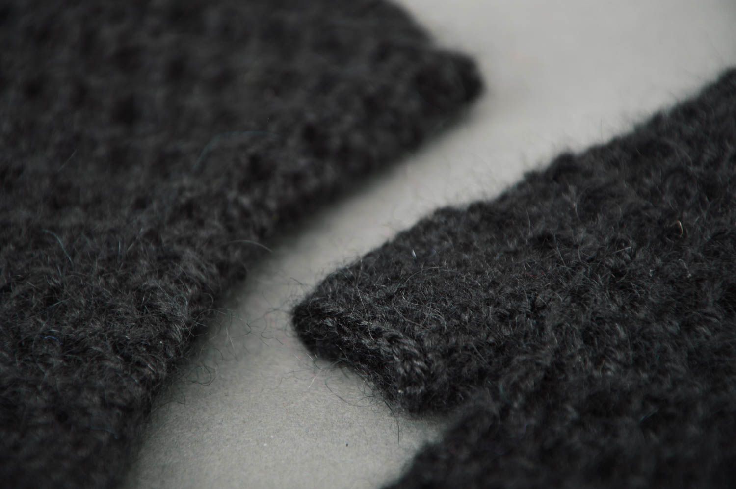 Mitones a crochet hechos a mano negros accesorios de moda ropa femenina foto 2