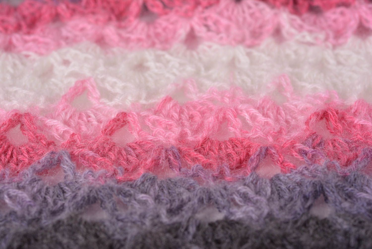 Châle en tricot Accessoire fait main angora gris-rose Cadeau pour femme photo 4