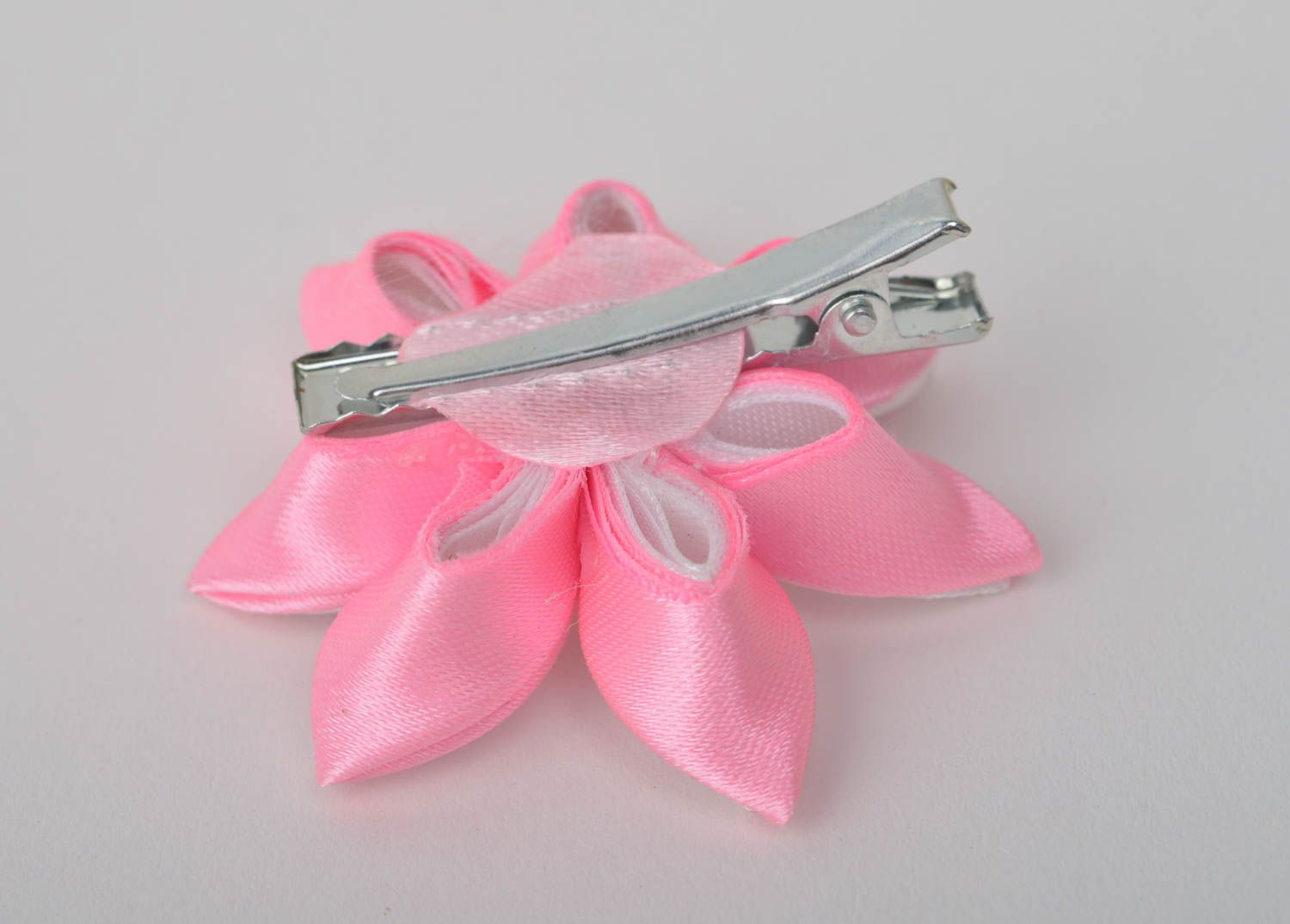 Аксессуар для волос ручной работы заколка канзаши розовая детское украшение фото 5