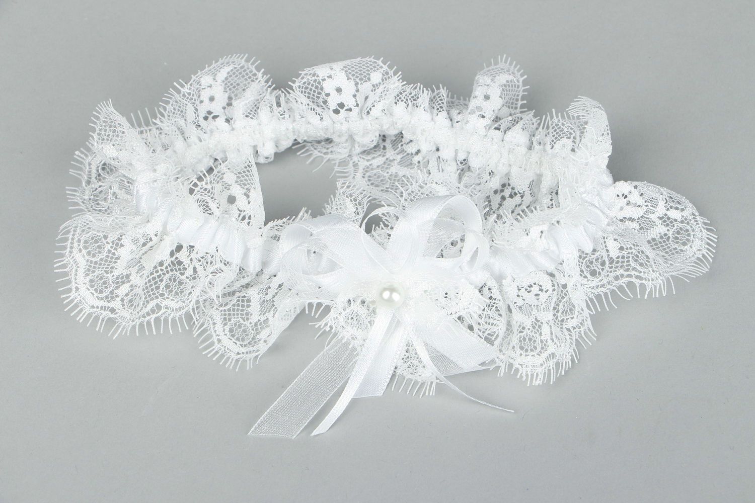 Bride garter with French lace photo 2