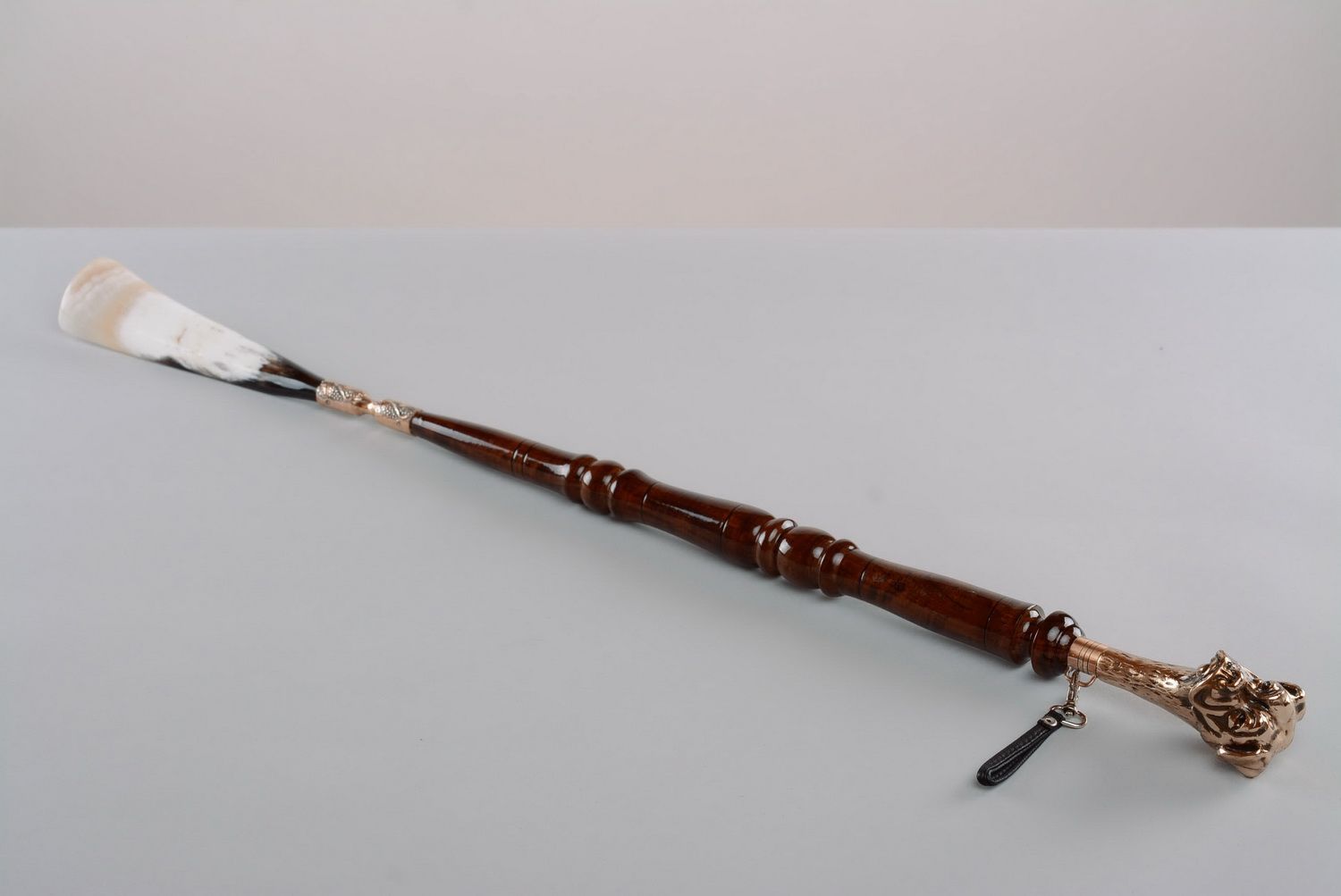 Shoehorn made of wood and horn photo 4