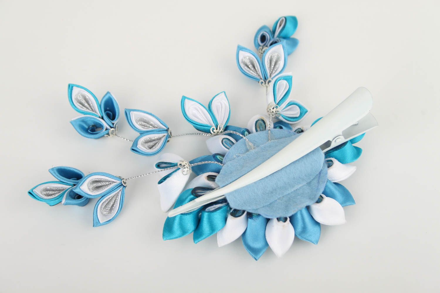 Gancho para el cabello artesanal accesorio para niña gancho con flor azul foto 3