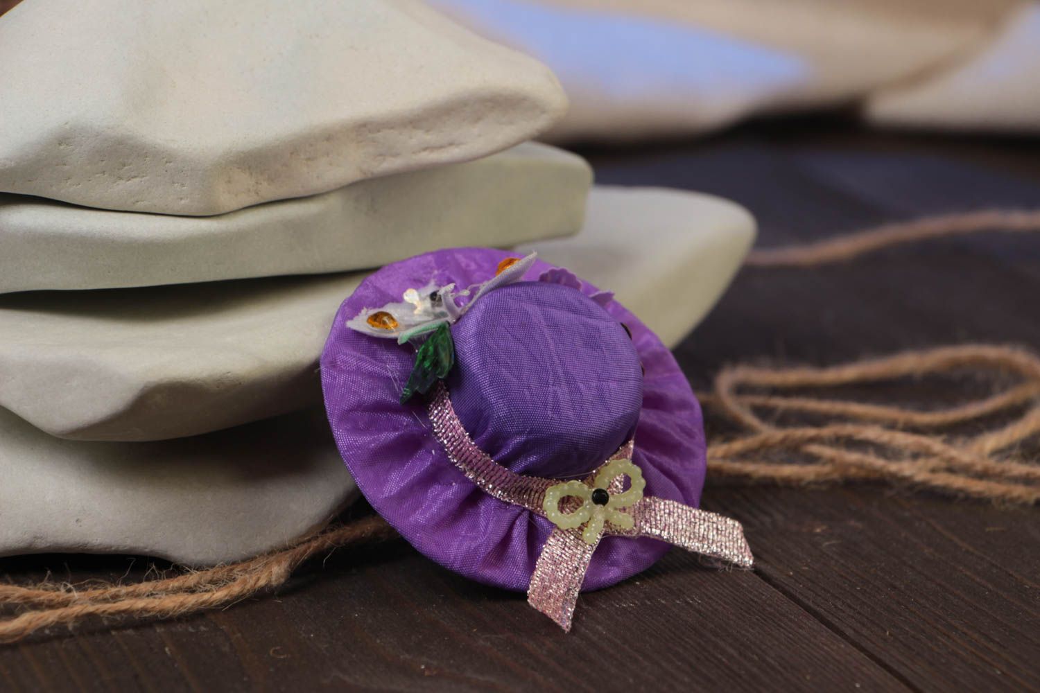 Handmade decorative hair band with tiny violet fabric top hat for little girls photo 1