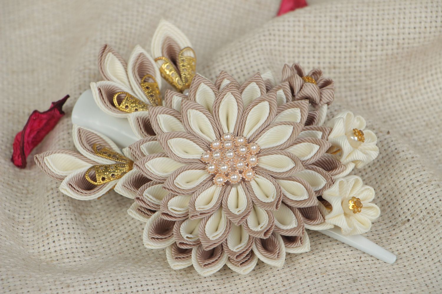 Beautiful handmade hair clip with kanzashi flower in white and cream color palette photo 5