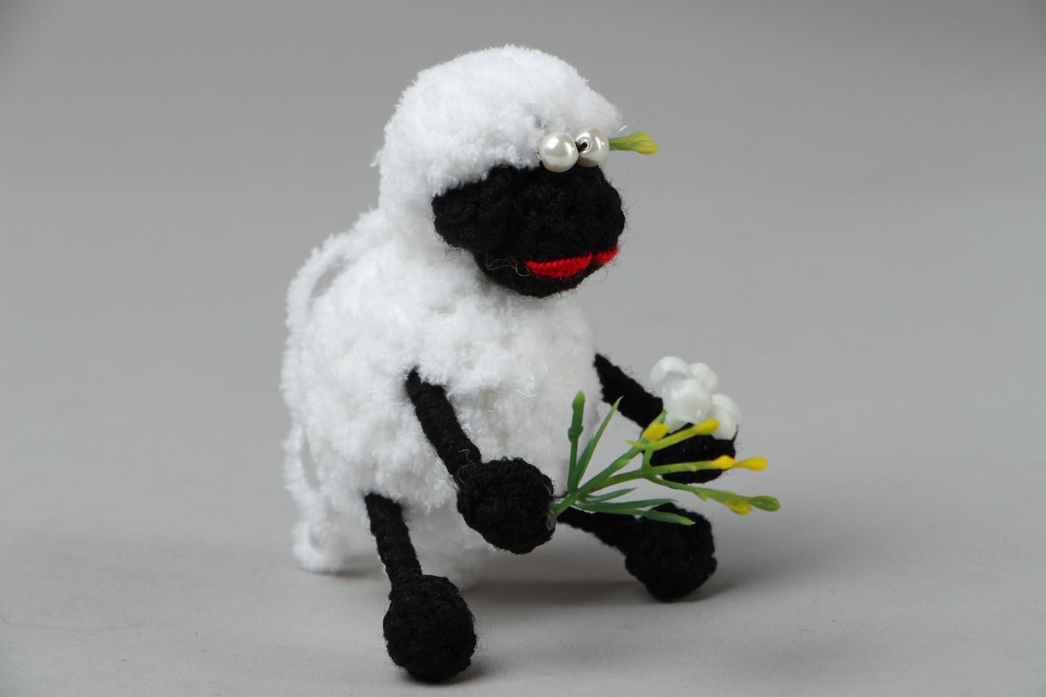 Poupée tricotée mouton faite main photo 1