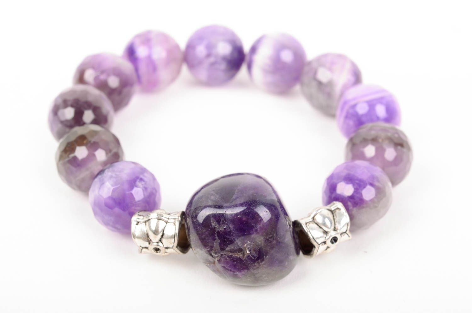Фиолетовый браслет ручной работы из натуральных камней аксессуар для девушек фото 1
