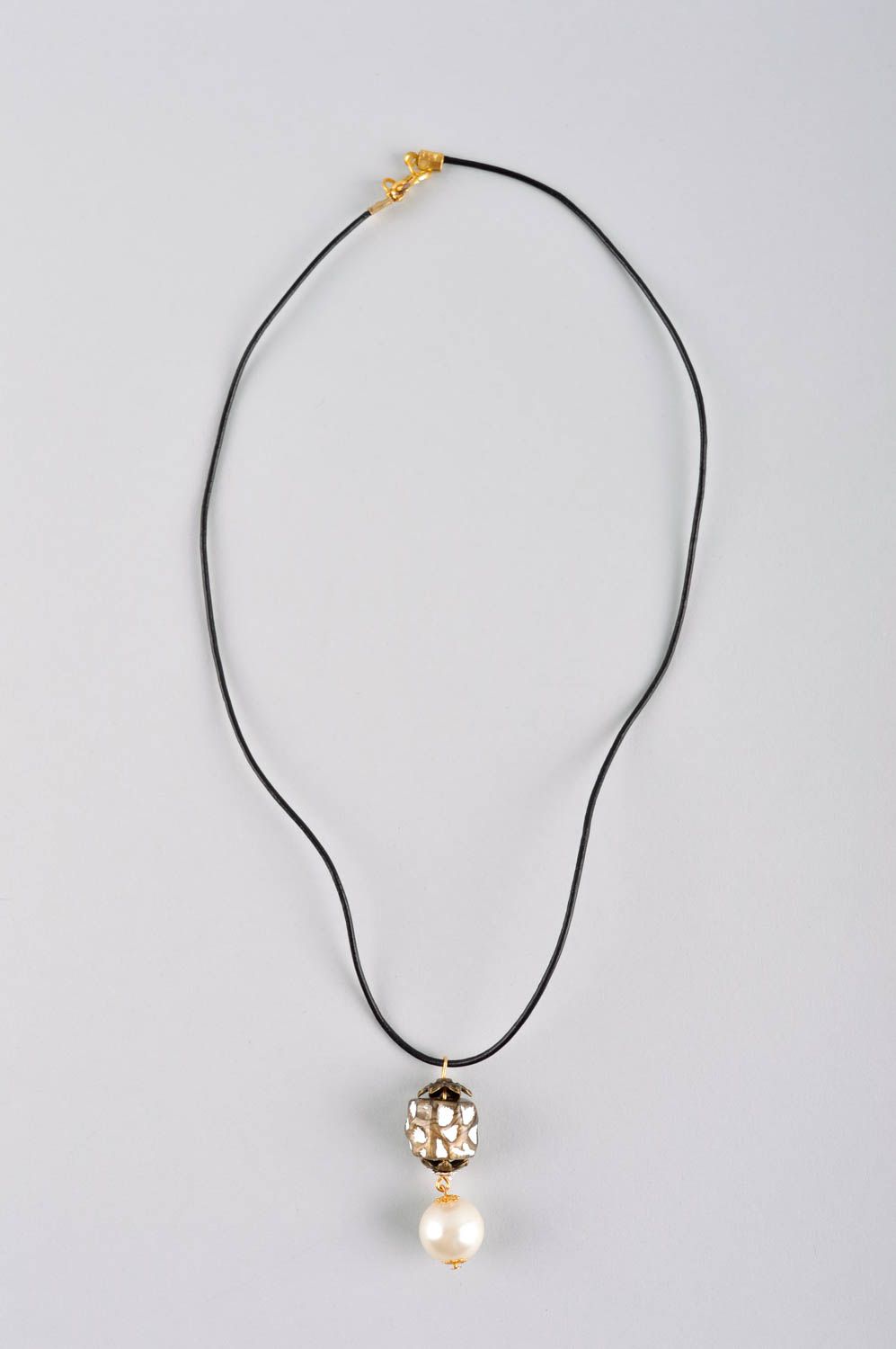 Pendentif perle en plastique Bijou fait main design élégant Cadeau femme photo 2