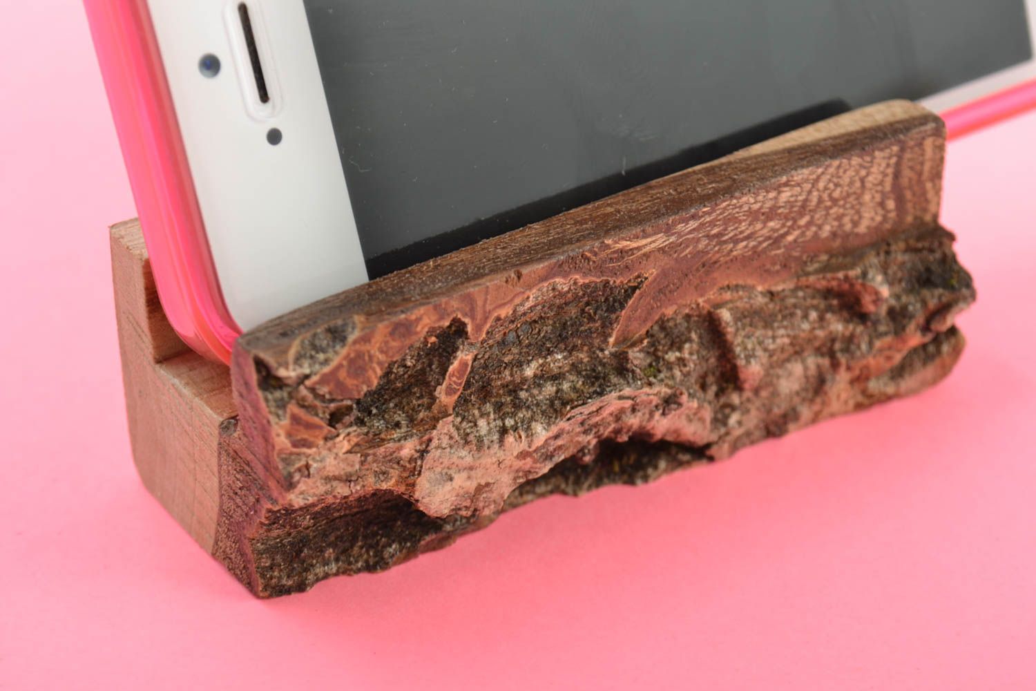 Porte-téléphone en bois verni fait main écologique original élégant cadeau photo 1