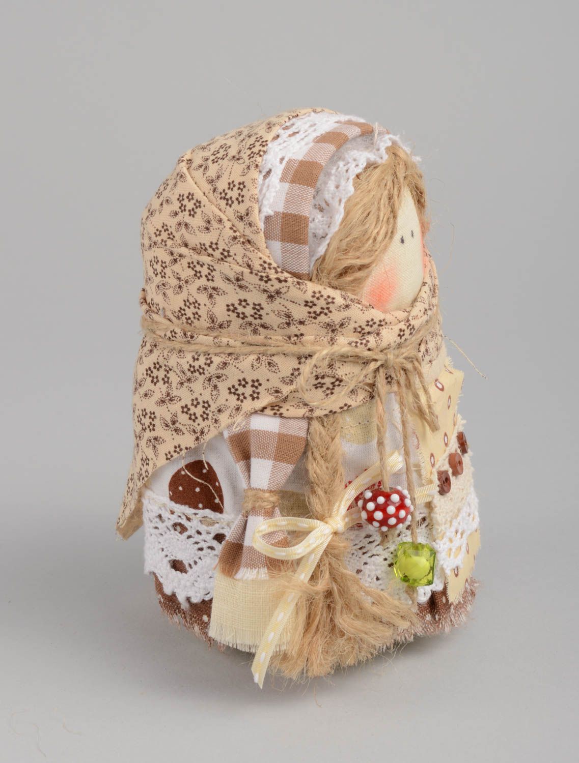 Ethno Puppe aus Textil beige mit Korn aus echten Stoffen handgeschaffen schön foto 3