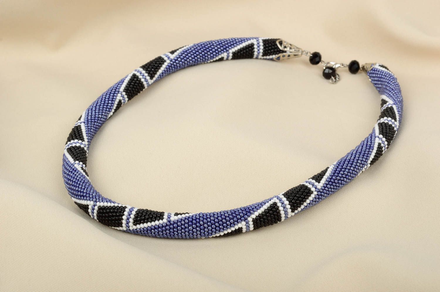 Handmade Ethno Kette Schmuck aus Rocailles Damen Collier lange Halskette grell foto 1