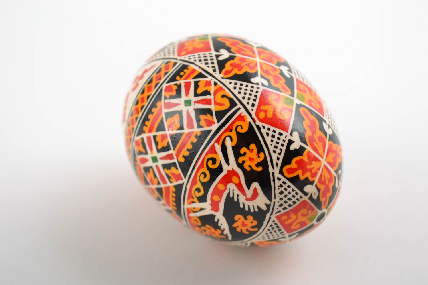 Beautiful handmade painted Easter egg with colorful ornament photo 3