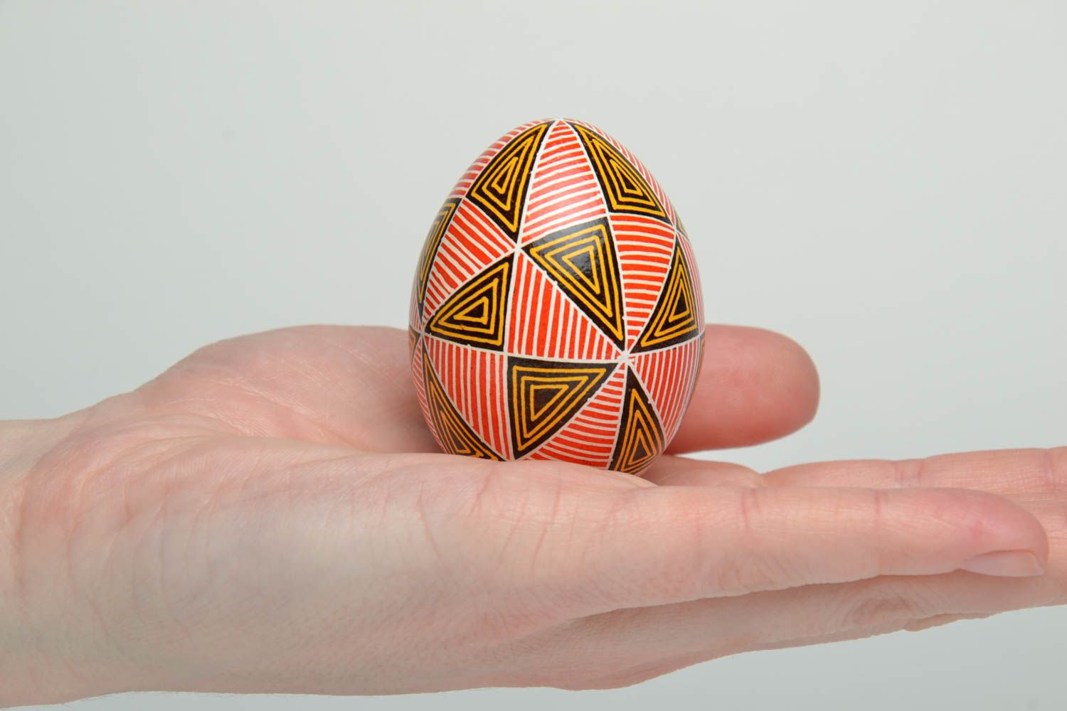 Unusual painted chicken egg photo 5