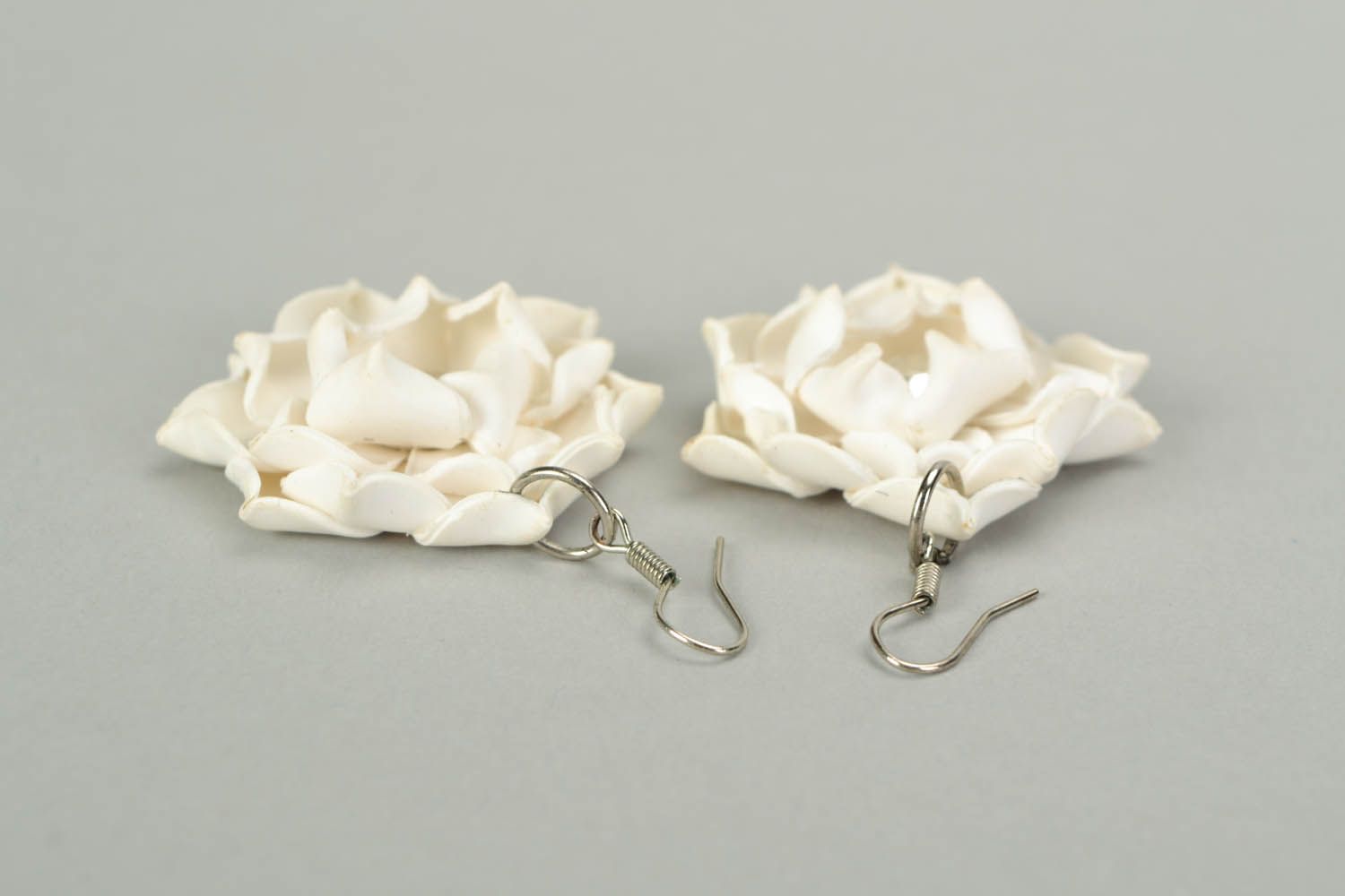 Blumen Ohrringe aus Polymerton Zartheit Handarbeit foto 4