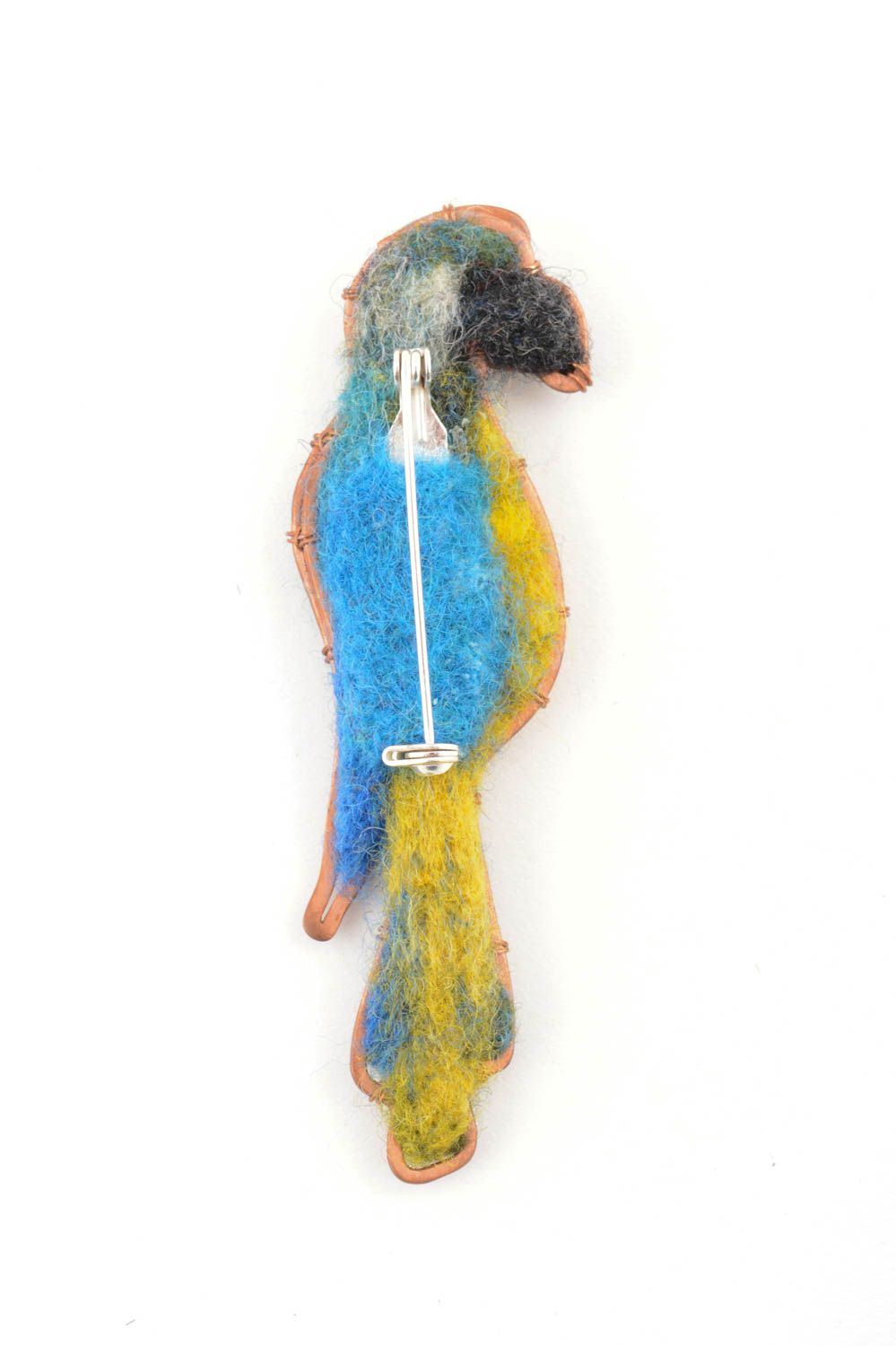 Handmade brooch bird brooch woolen brooch copper brooch design brooch macaw  photo 4