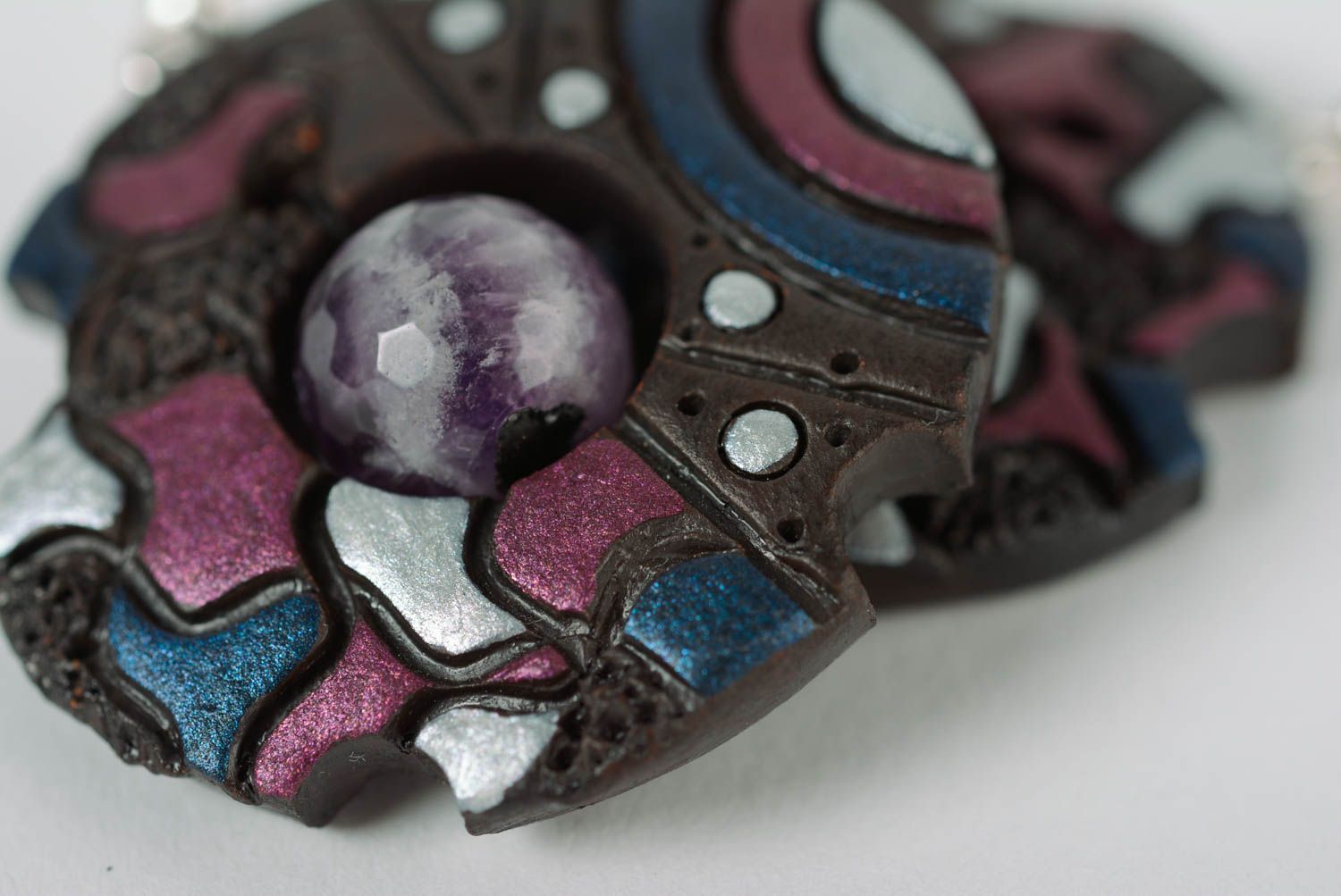 Глиняные серьги расписанные эмалью ручной работы круглые женские цветные фото 2