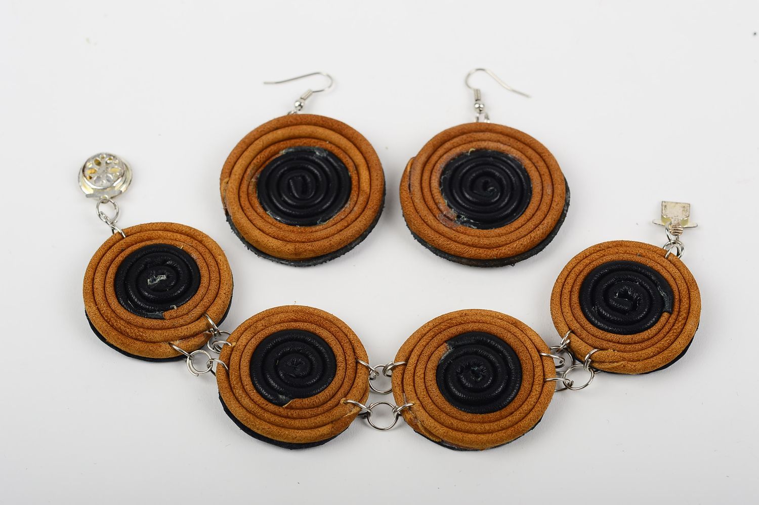 Set de Bijoux fait main en cuir marron ronds design de créateur Cadeau femme photo 2