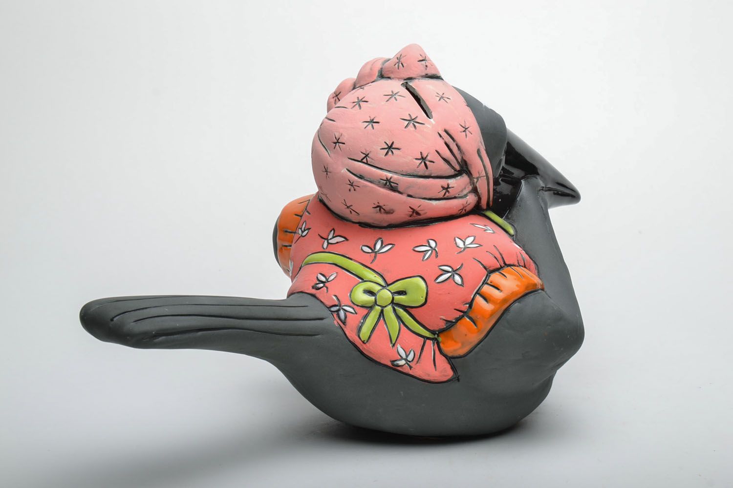 Clay money box in the shape of magpie photo 4