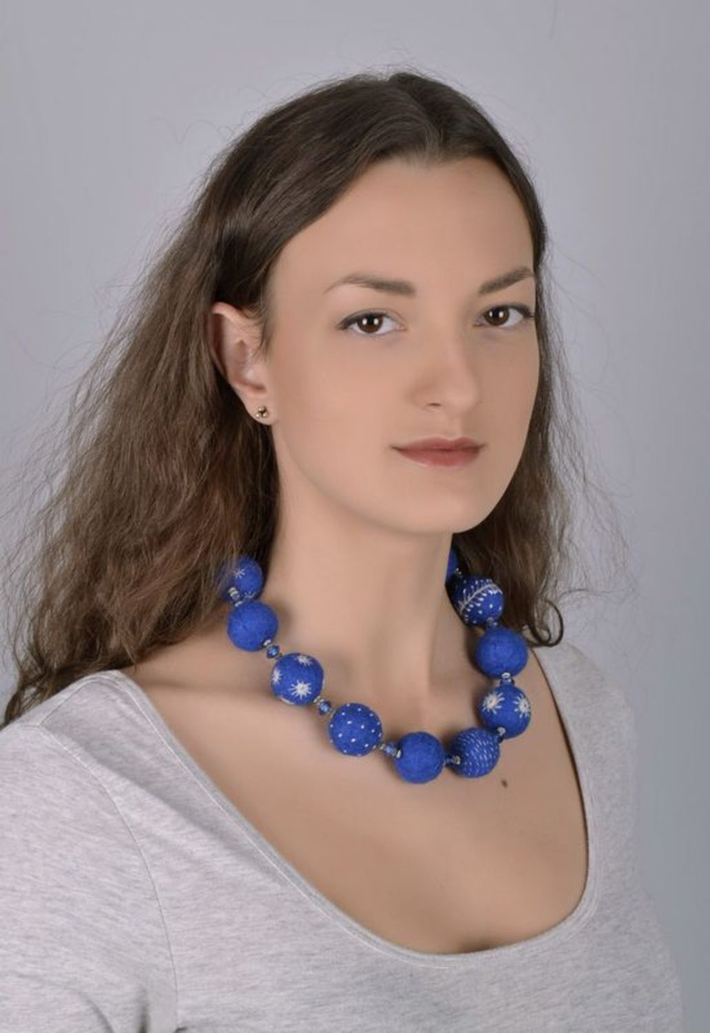 Blaue Perlenkette aus 100  Wolle foto 5