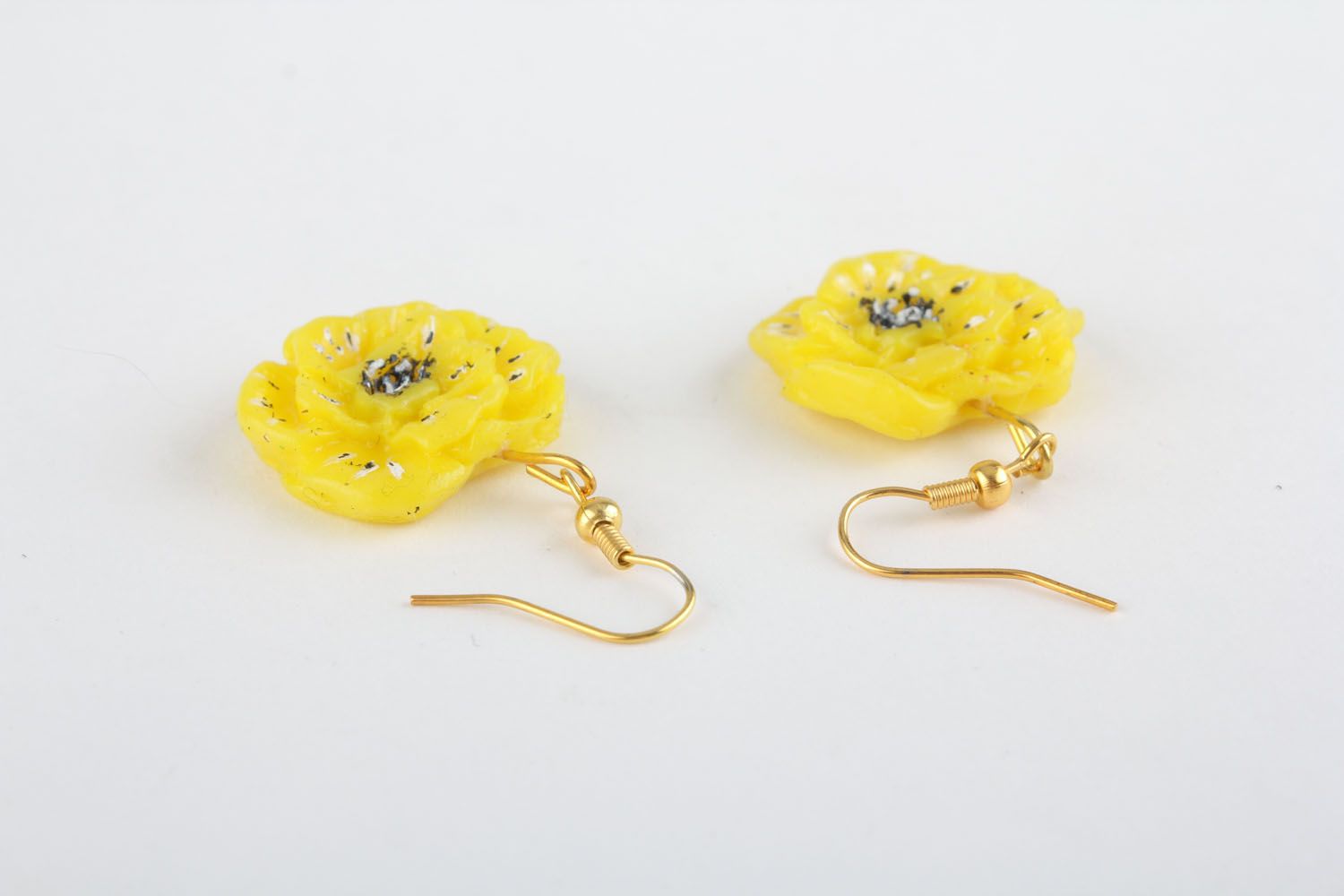Boucles d'oreilles en argile polymère Pavots jaunes  photo 2