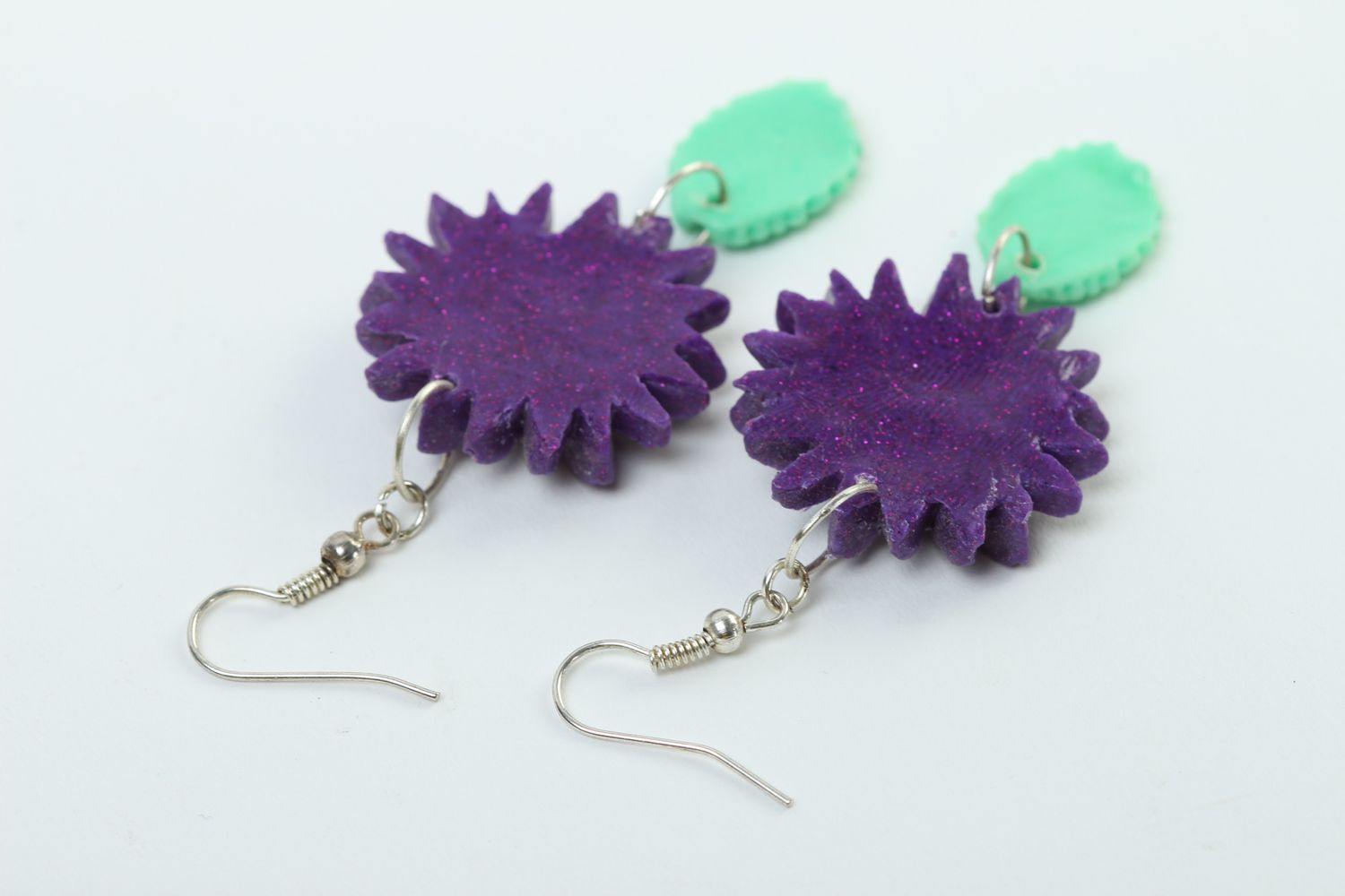 Boucles d'oreilles pendantes Bijou fait main fleurs violettes Cadeau femme photo 4