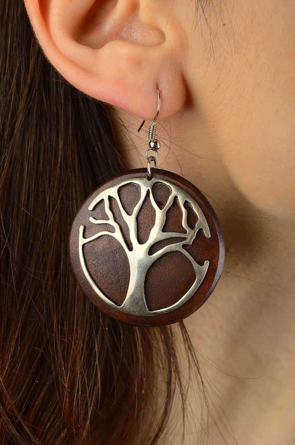 Boucles d'oreilles cuir Bijou fait main métal arbres Accessoire femme design photo 1