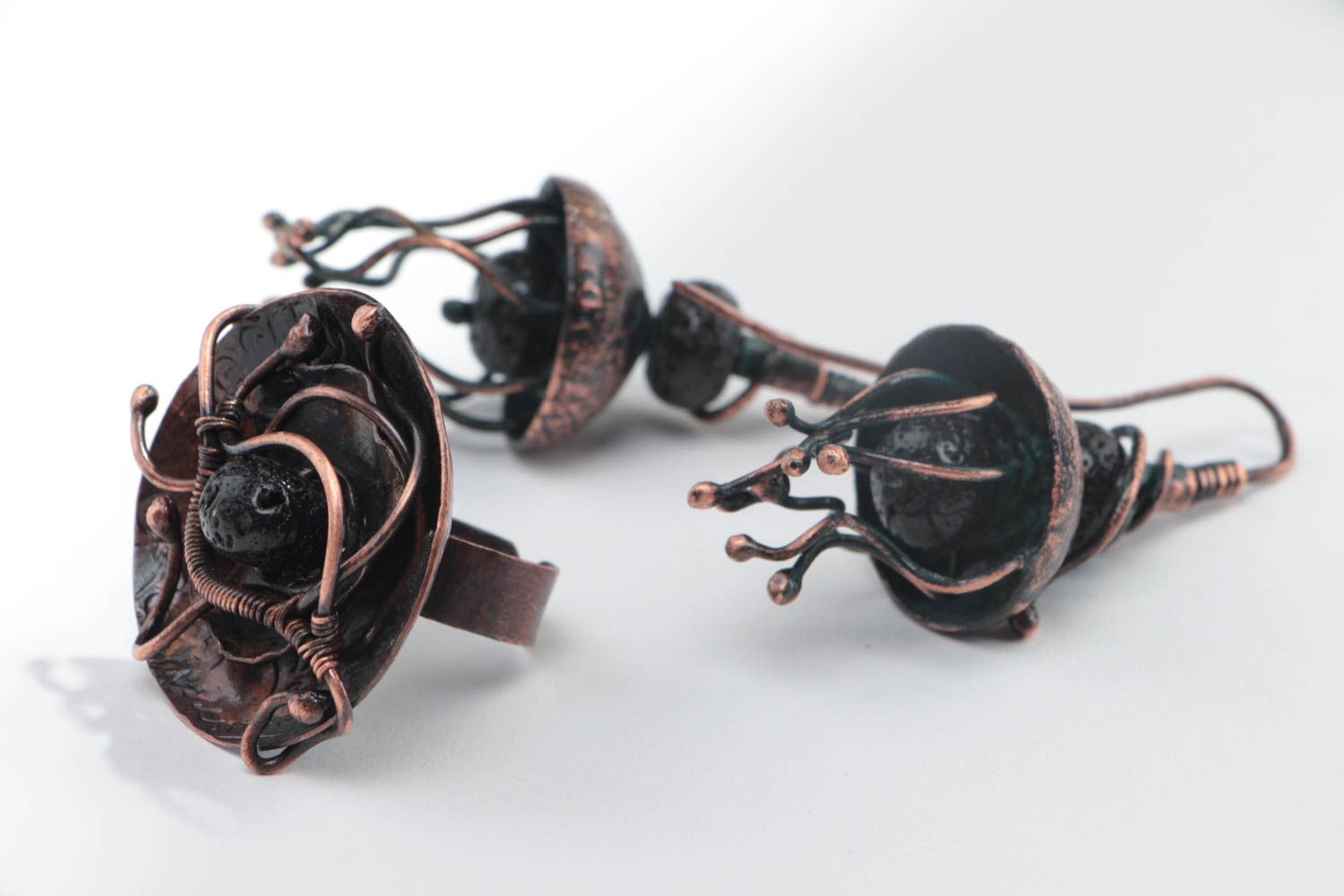 Conjunto de joyas de cobre de pendientes y anillo artesanales originales Medusas foto 2